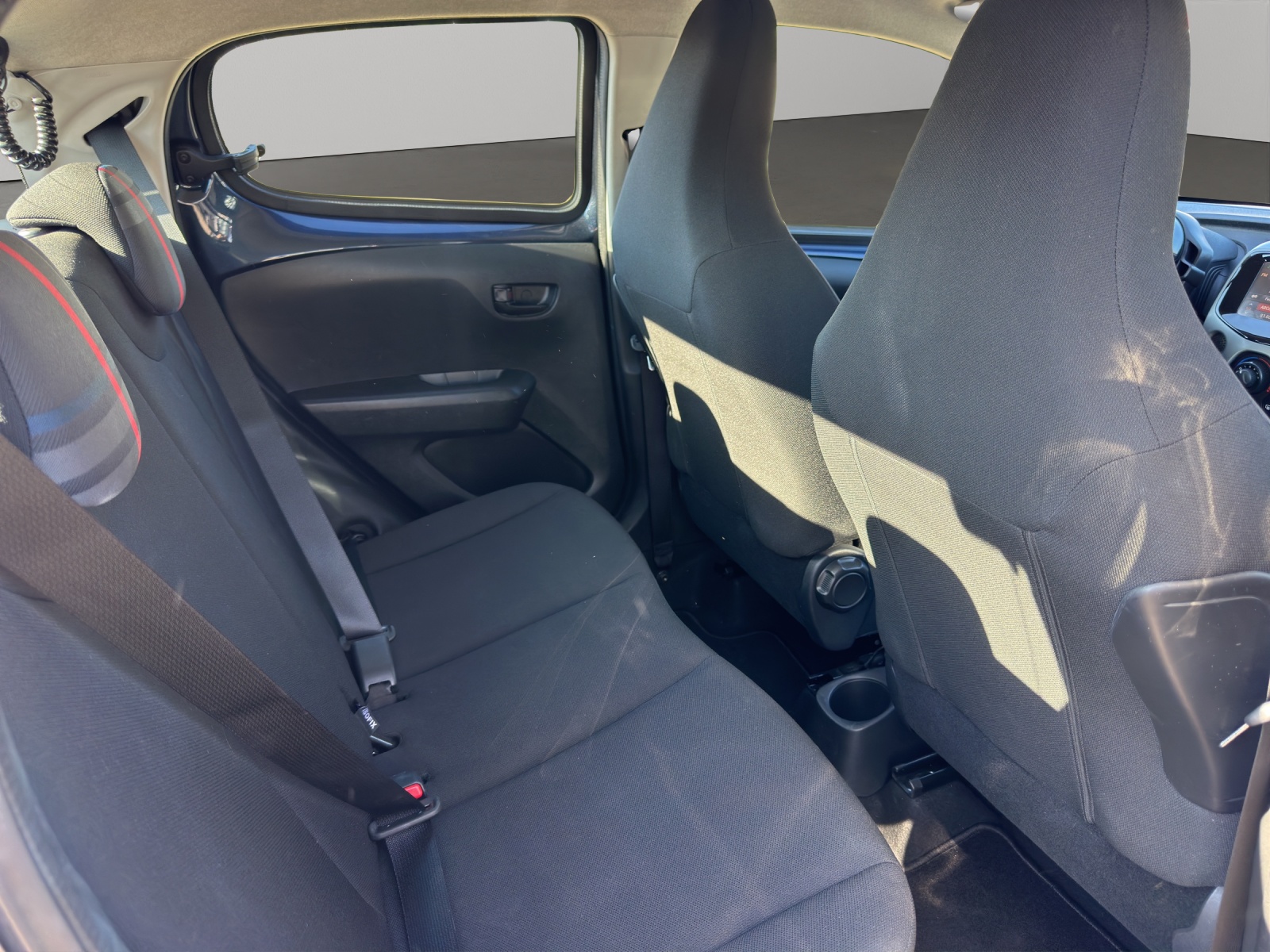 PEUGEOT 108 e-1.0 VTi Stop&Start Active-image-13