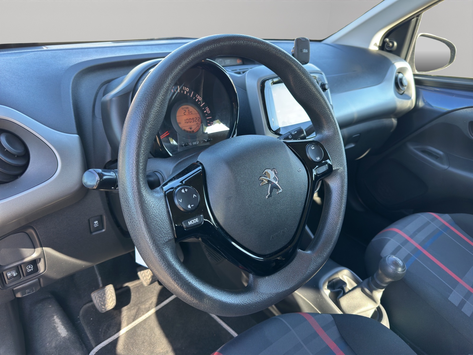 PEUGEOT 108 e-1.0 VTi Stop&Start Active-image-11