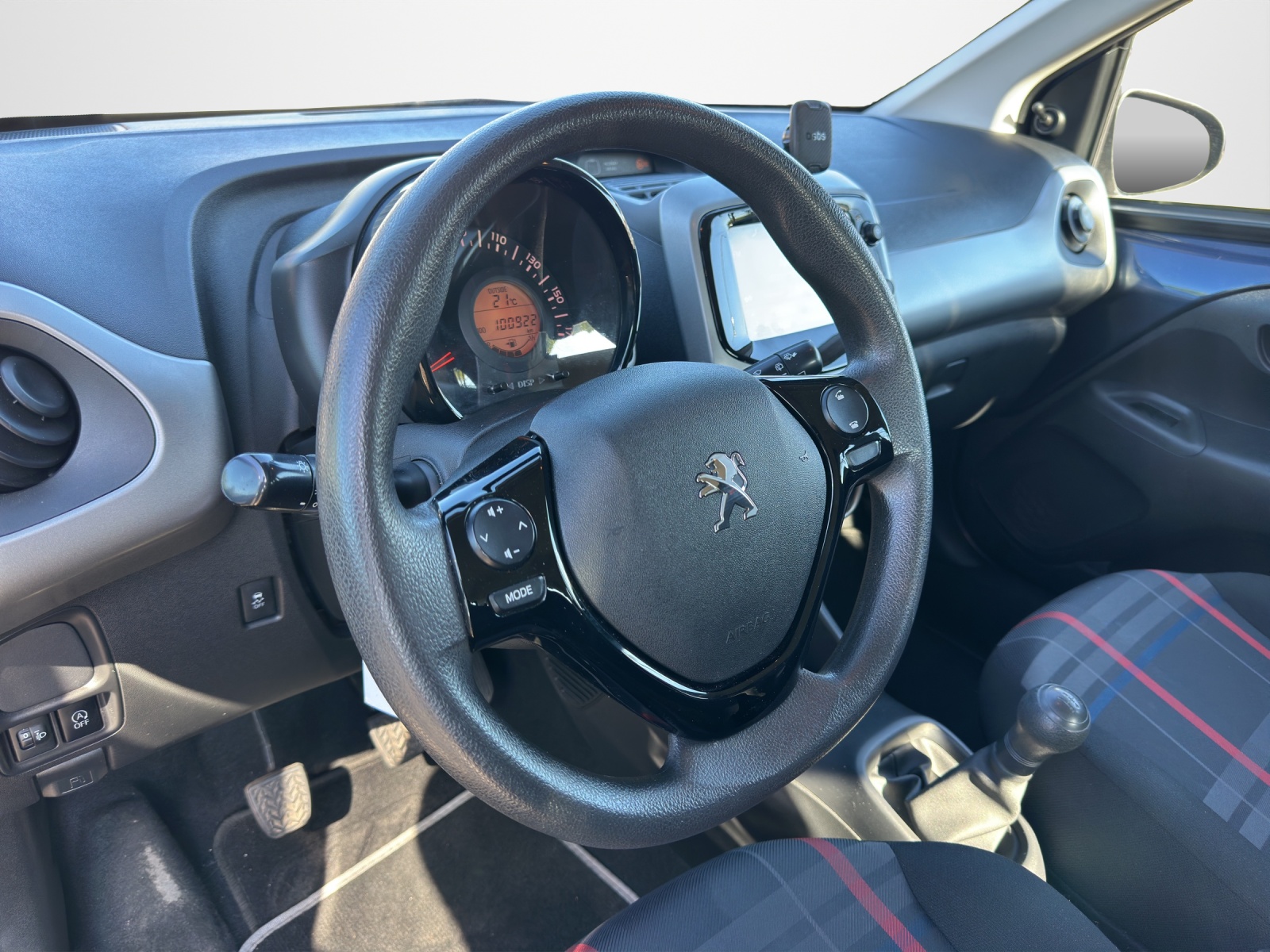 PEUGEOT 108 e-1.0 VTi Stop&Start Active-image-11