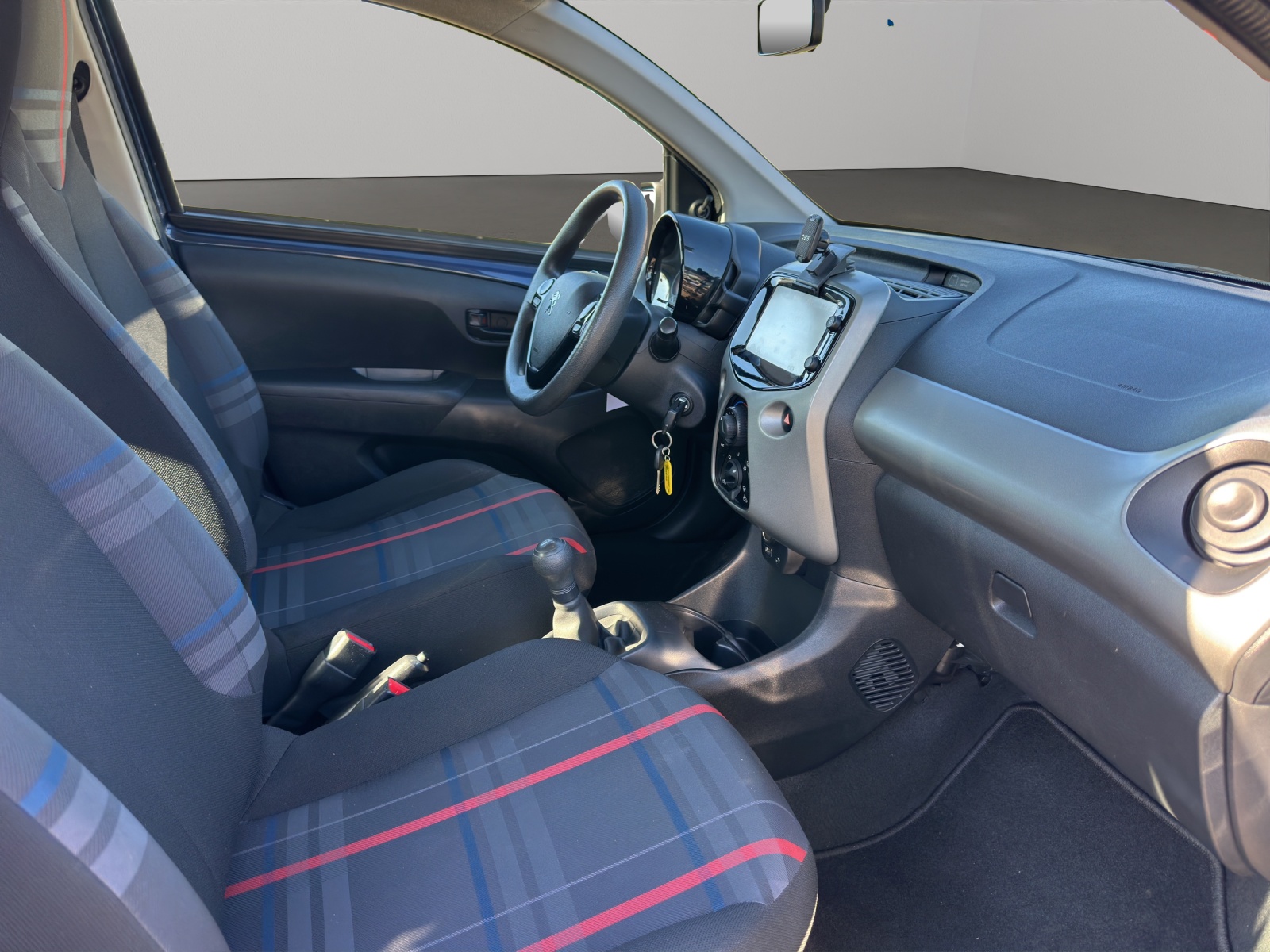 PEUGEOT 108 e-1.0 VTi Stop&Start Active-image-12