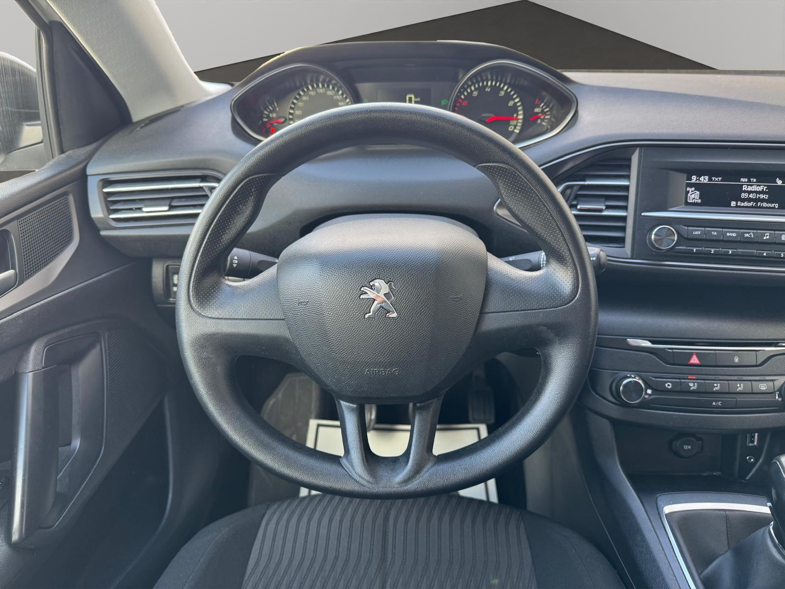 PEUGEOT 308 1.2 VTi Access-image-9