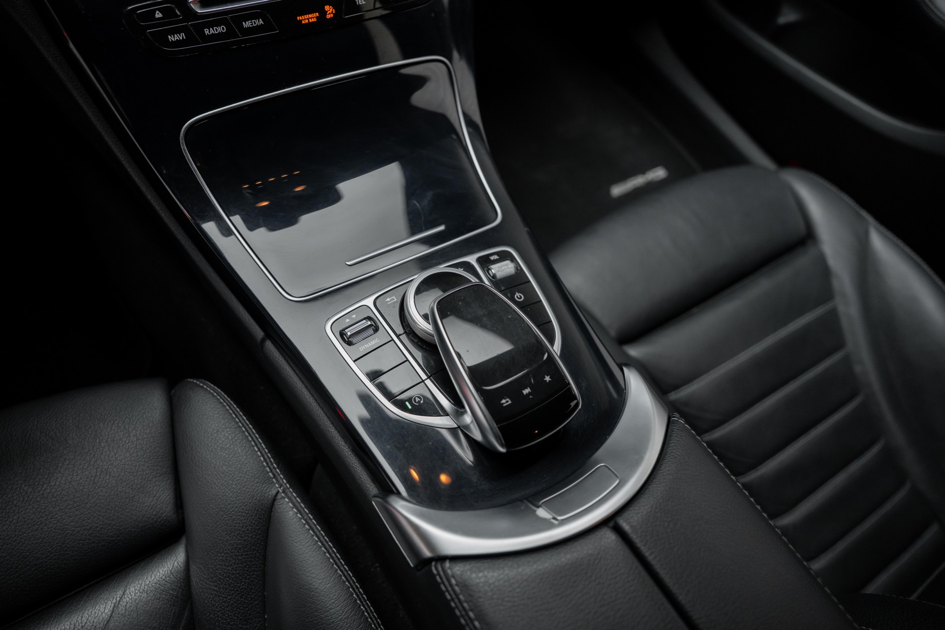 MERCEDES-BENZ C 250 d Swiss Star AMG Line 4Matic 9G-Tronic-image-11