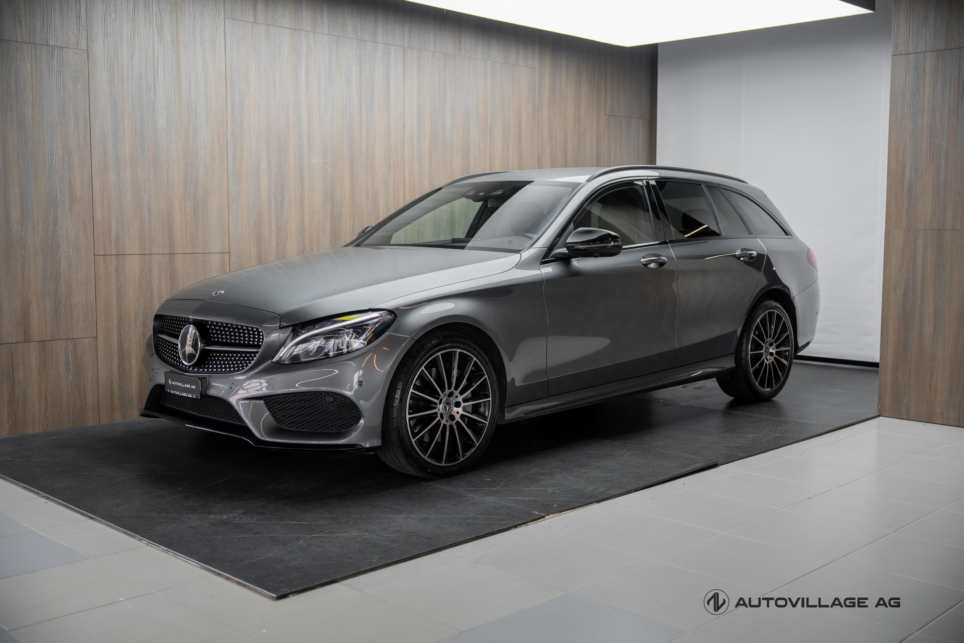 MERCEDES-BENZ C 250 d Swiss Star AMG Line 4Matic 9G-Tronic-image-0
