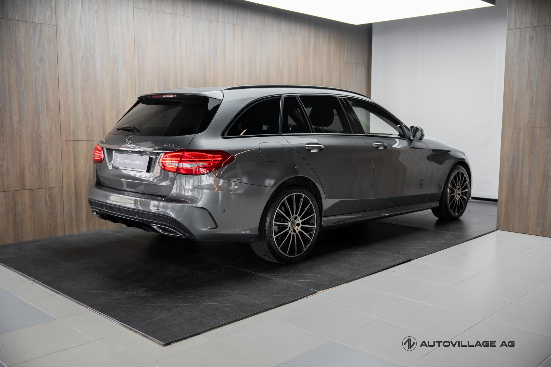 MERCEDES-BENZ C 250 d Swiss Star AMG Line 4Matic 9G-Tronic-image-1