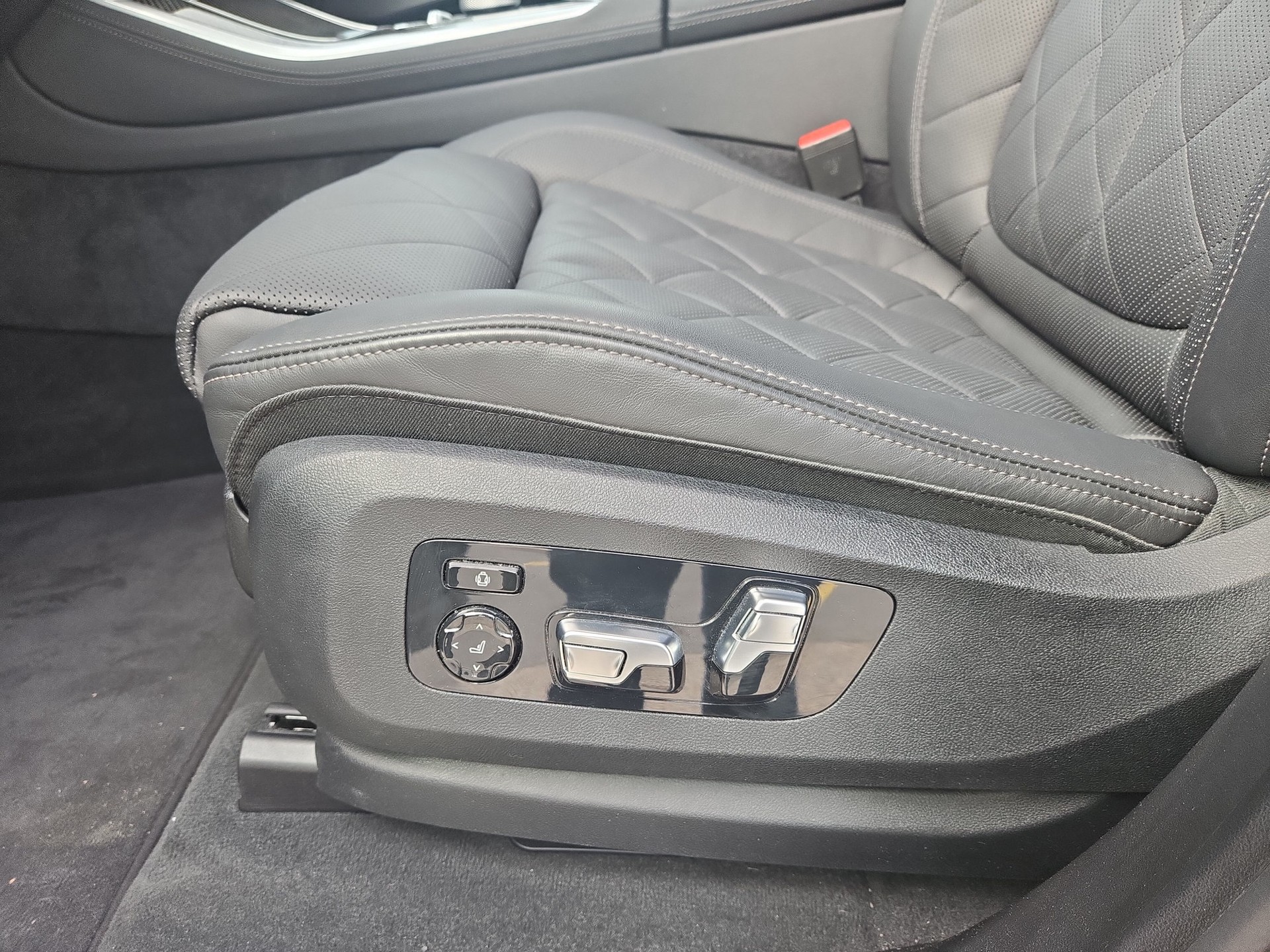BMW X5 xDrive 48V 40i M Sport Pro Steptronic-image-10