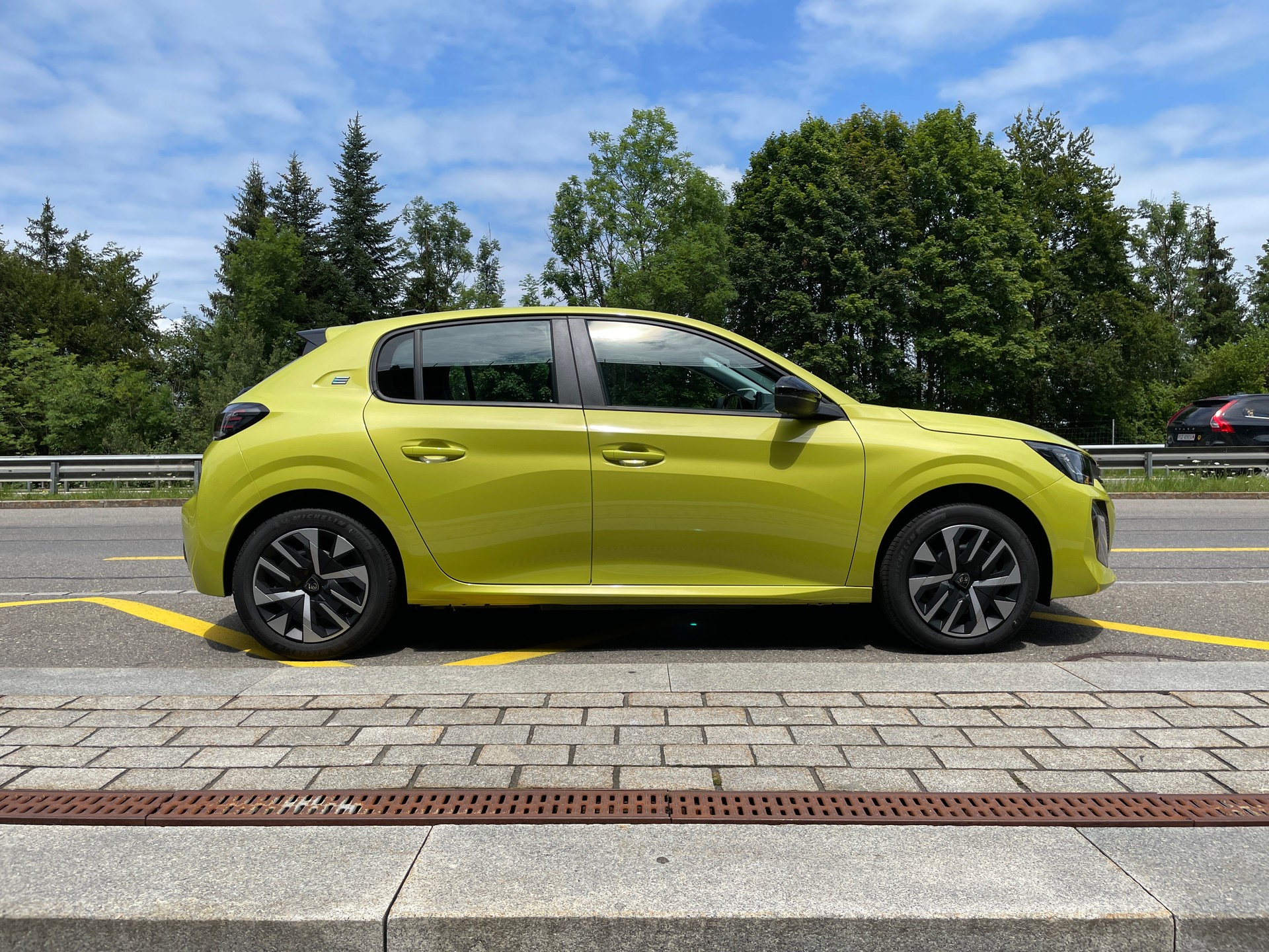 PEUGEOT E-208 Active Eleketromotor156 - Batterie 54kWh-image-3
