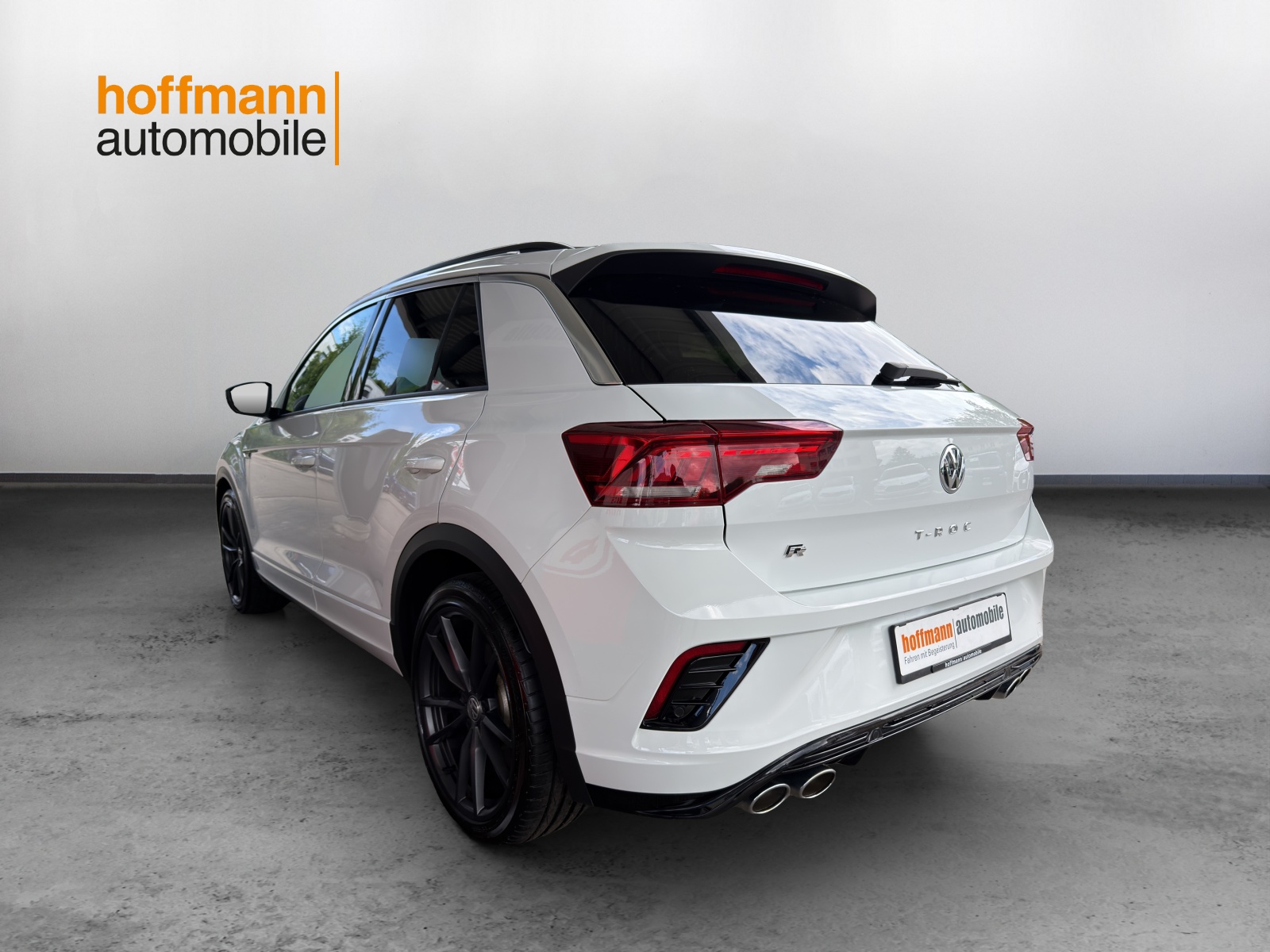 VW T-Roc 2.0 TSI R DSG 4Motion-image-5