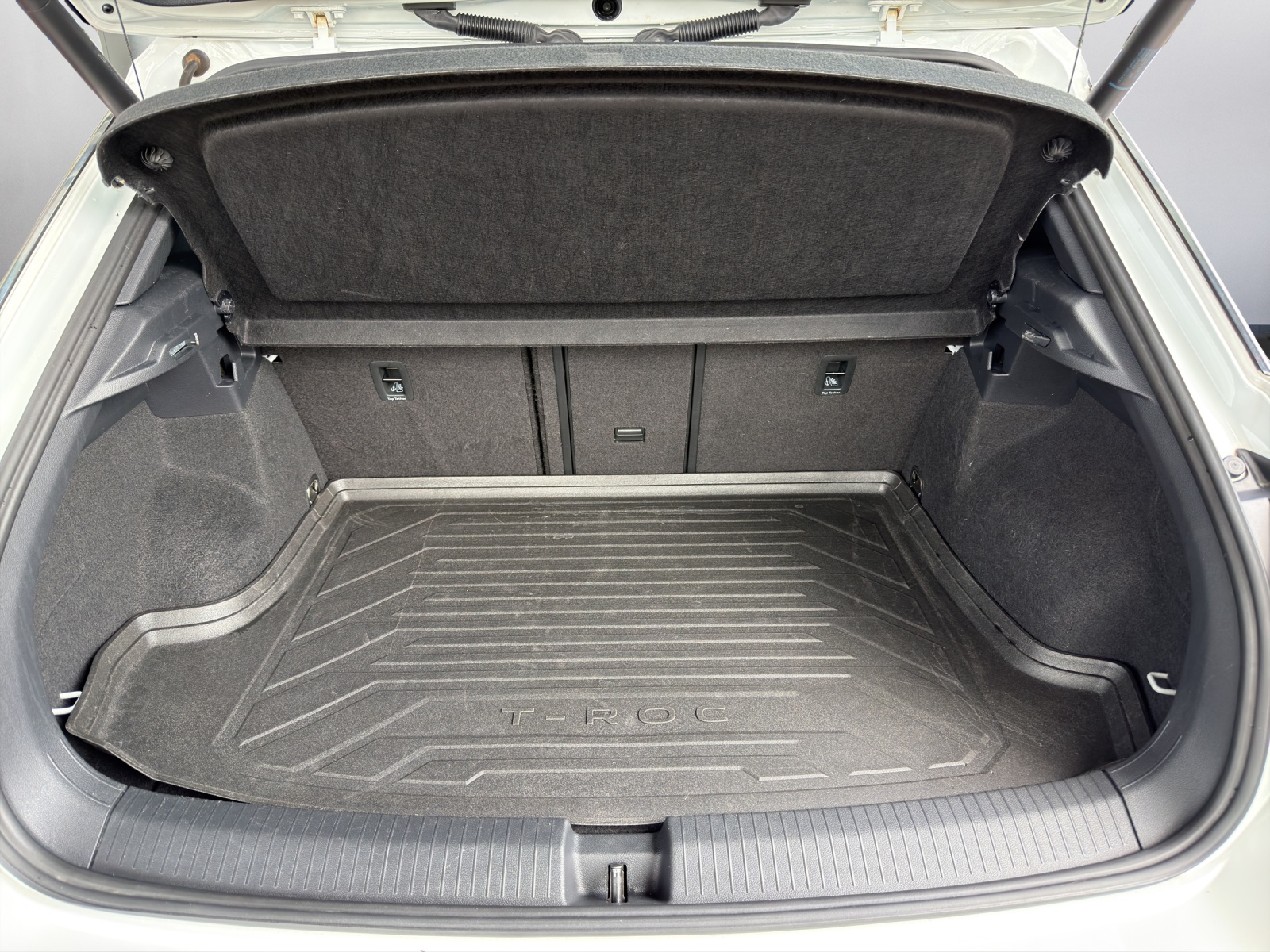 VW T-Roc 2.0 TSI R DSG 4Motion-image-13