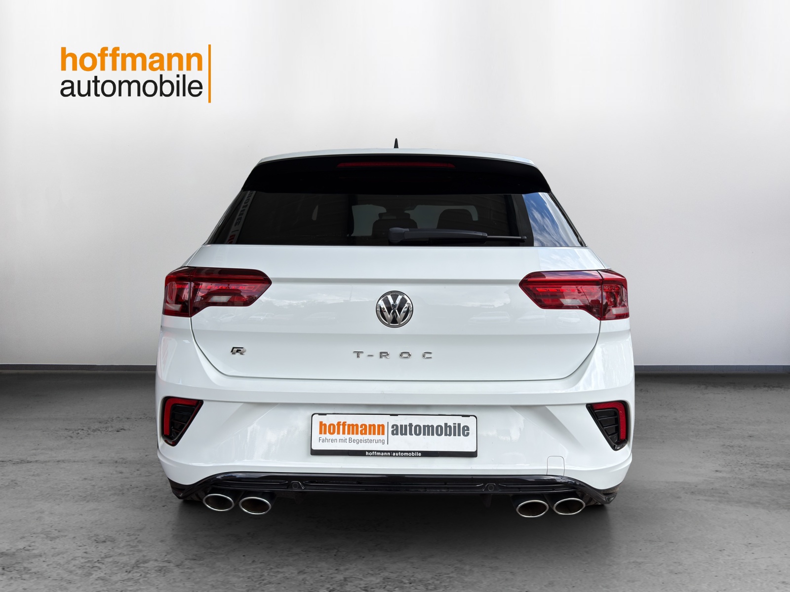 VW T-Roc 2.0 TSI R DSG 4Motion-image-4
