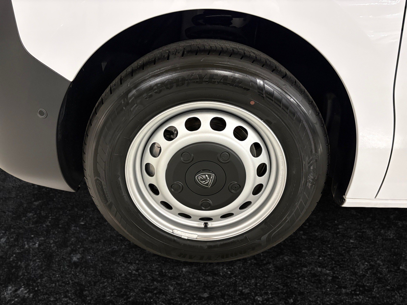 PEUGEOT Expert 1.5 BlueHDi 120 S&S Standard-image-15