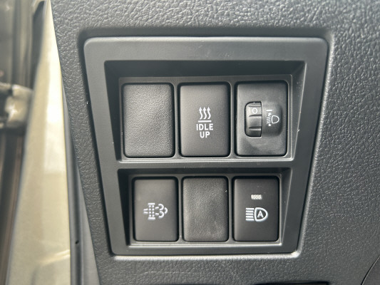 TOYOTA Hilux 2.8d MH Style DC4x4-image-14