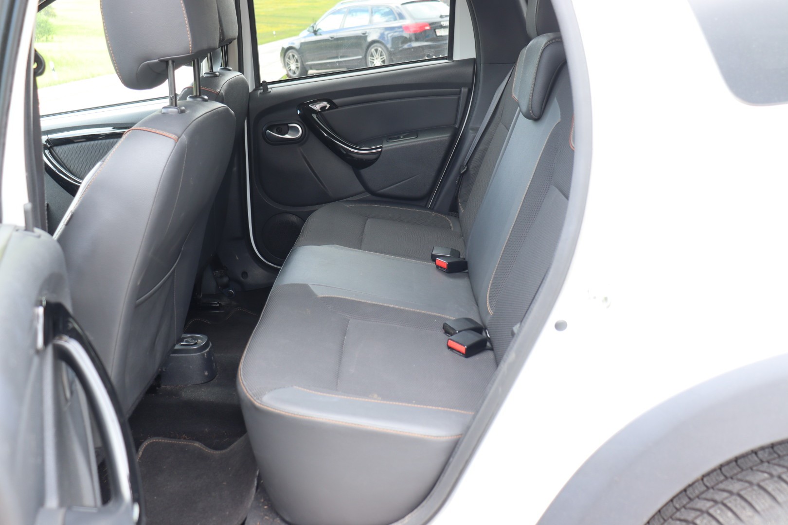 DACIA Duster 1.5 dCi Unlimited 4x2 EDC • Expertisée du jour • Service à jour • Véhicule CH • Caméra de recul-image-14