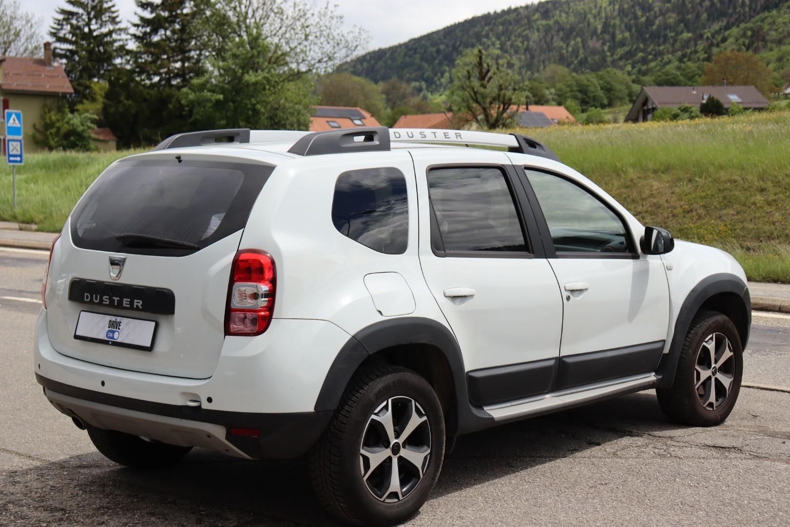 DACIA Duster 1.5 dCi Unlimited 4x2 EDC • Expertisée du jour • Service à jour • Véhicule CH • Caméra de recul-image-8