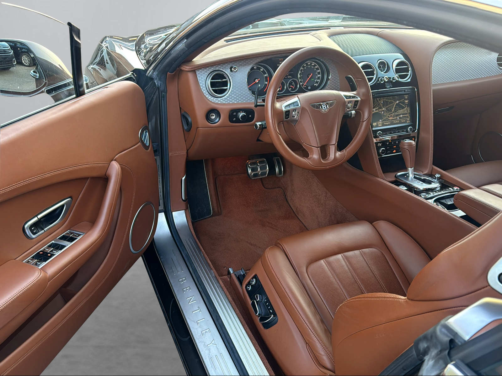 BENTLEY Continental GT 4.0 V8-image-8