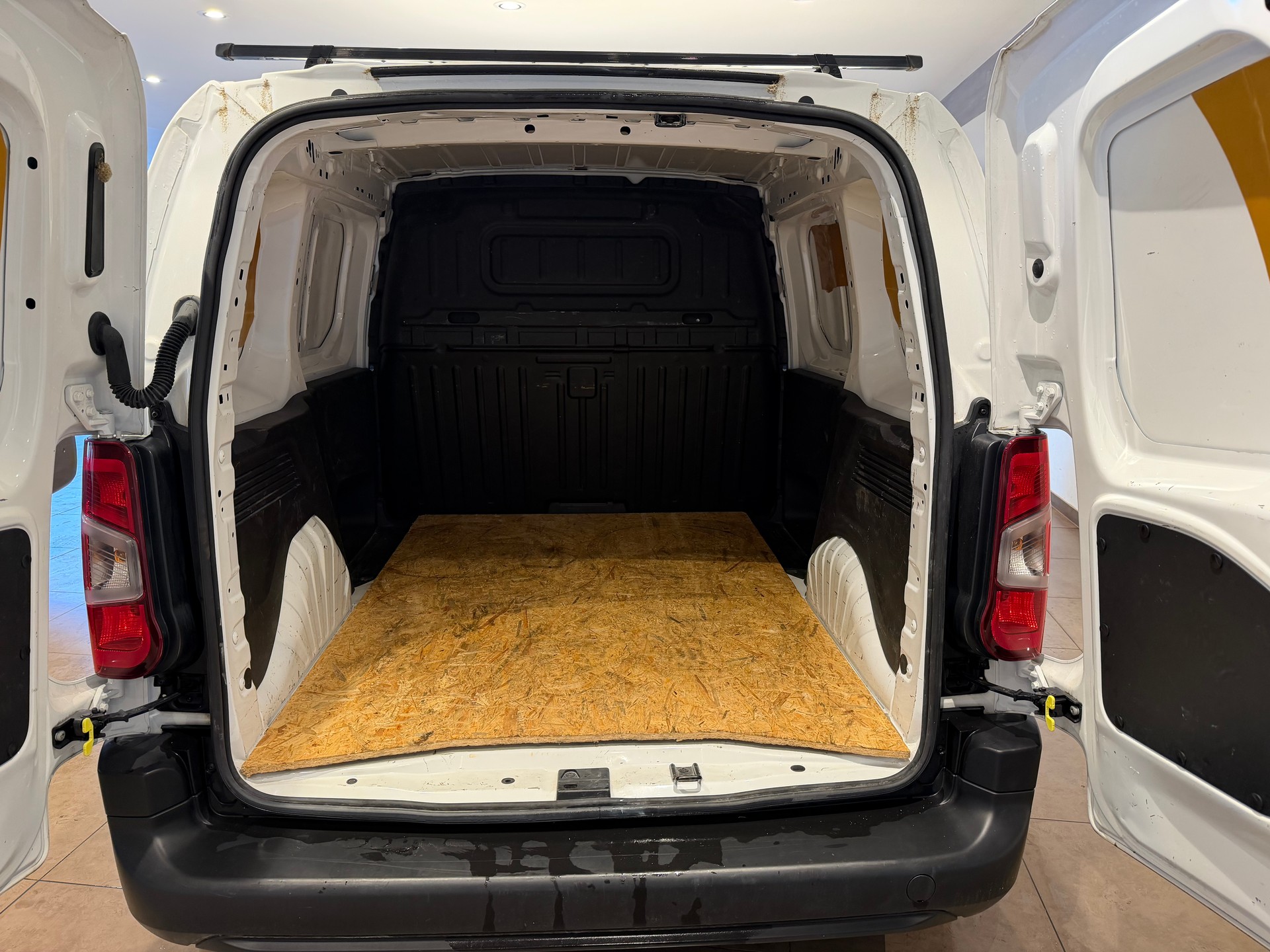 TOYOTA PROACE CITY Van L1 1.2 Profi-image-5