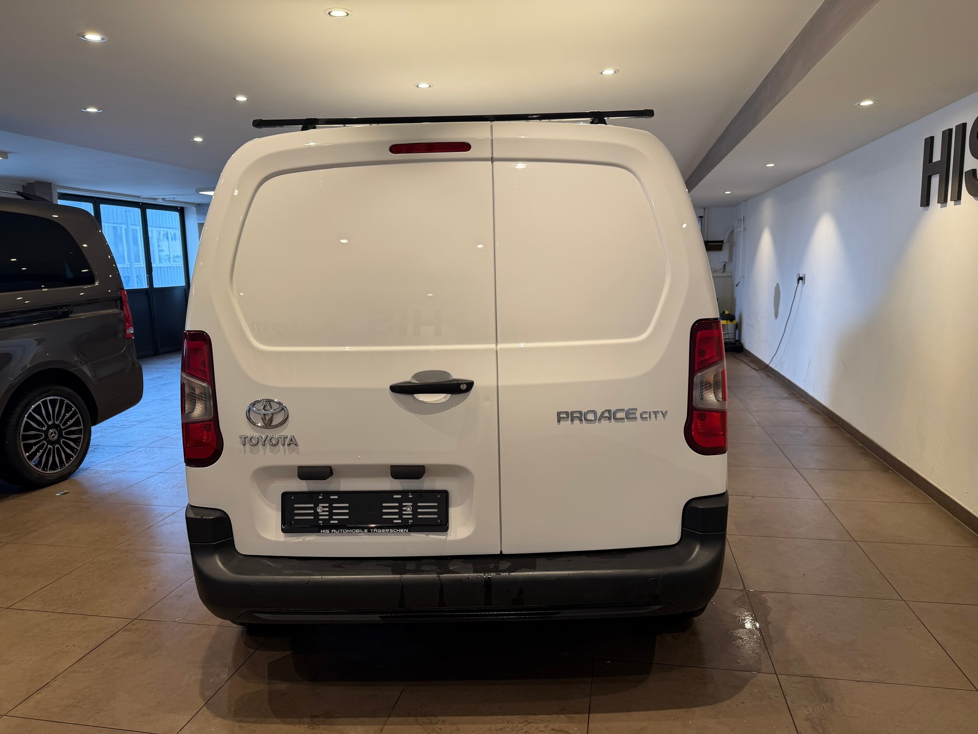 TOYOTA PROACE CITY Van L1 1.2 Profi-image-4