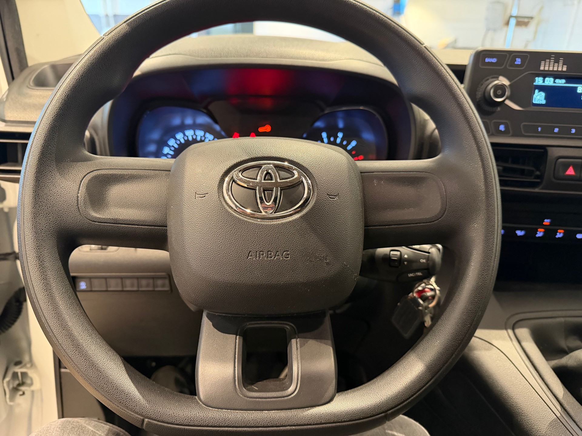 TOYOTA PROACE CITY Van L1 1.2 Profi-image-12