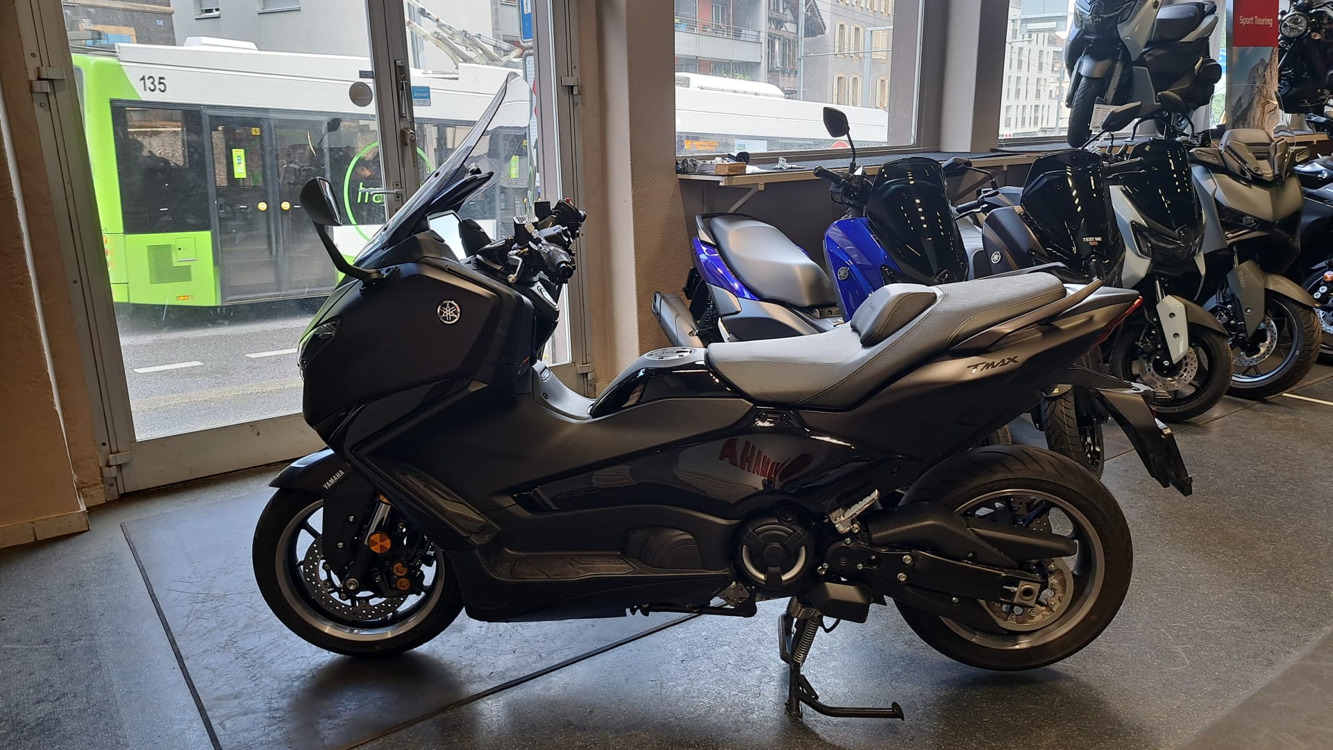 YAMAHA T-MAX Tech-Max XP 560 leasing 0%-showroom-element-3