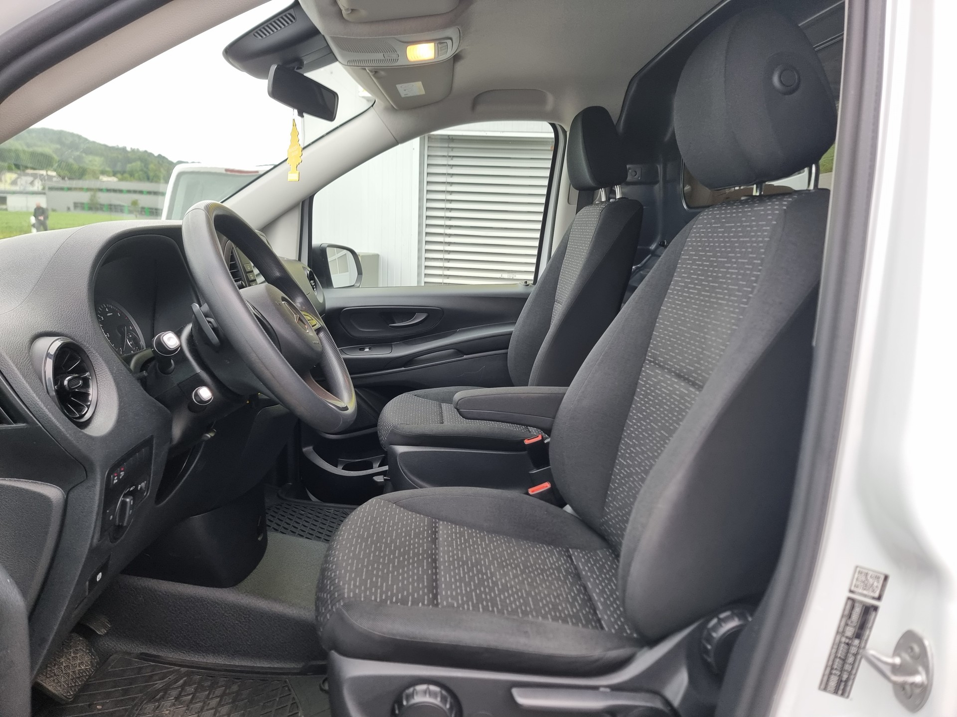 MERCEDES-BENZ Vito 116 CDI Lang 9G-Tronic 4M Base-image-9