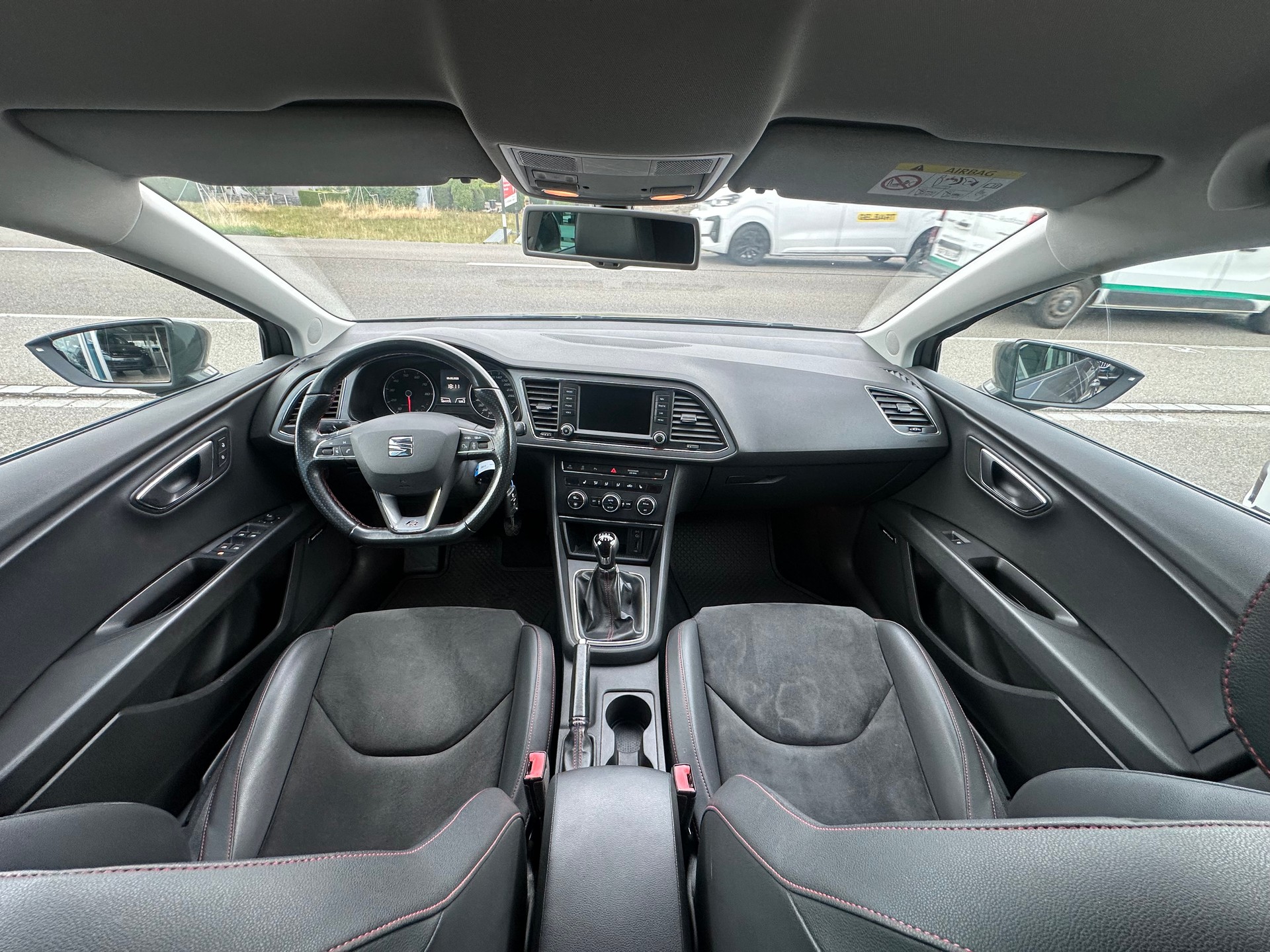 SEAT Leon ST 1.4 TSI FR Viva-image-8