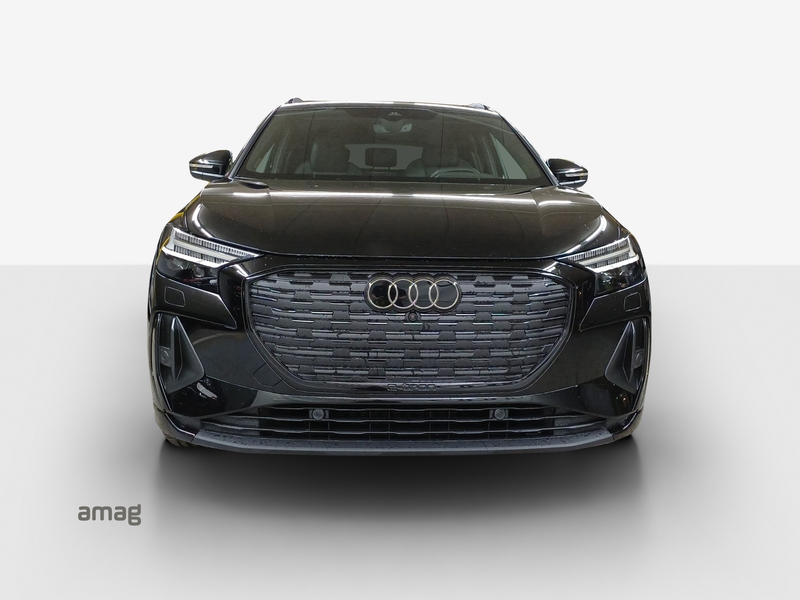 AUDI Q4 e-tron 45 quattro-image-6