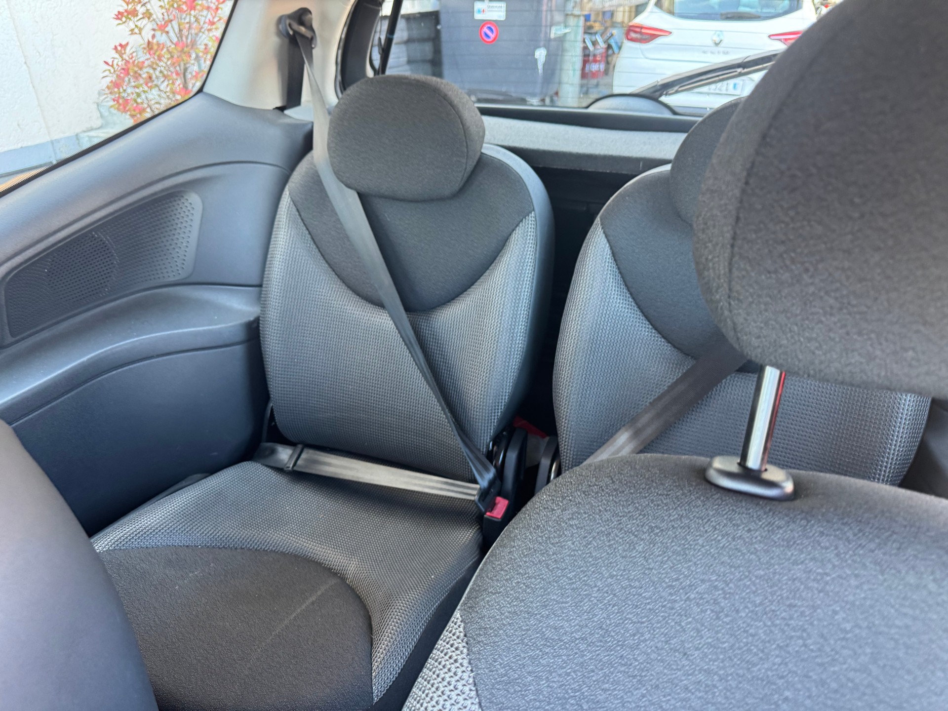 CITROEN C2 1.4i Exclusive-image-8