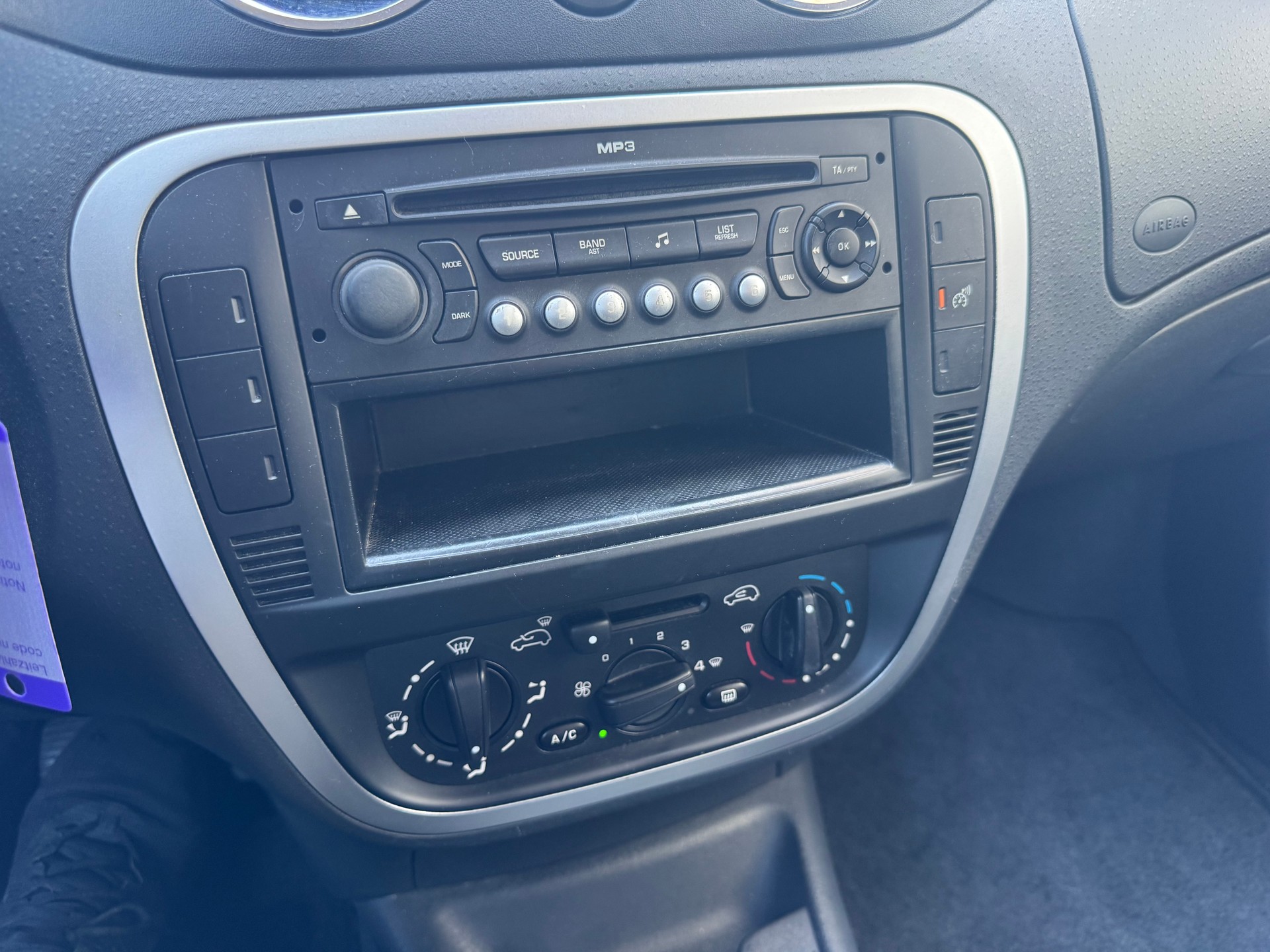 CITROEN C2 1.4i Exclusive-image-10