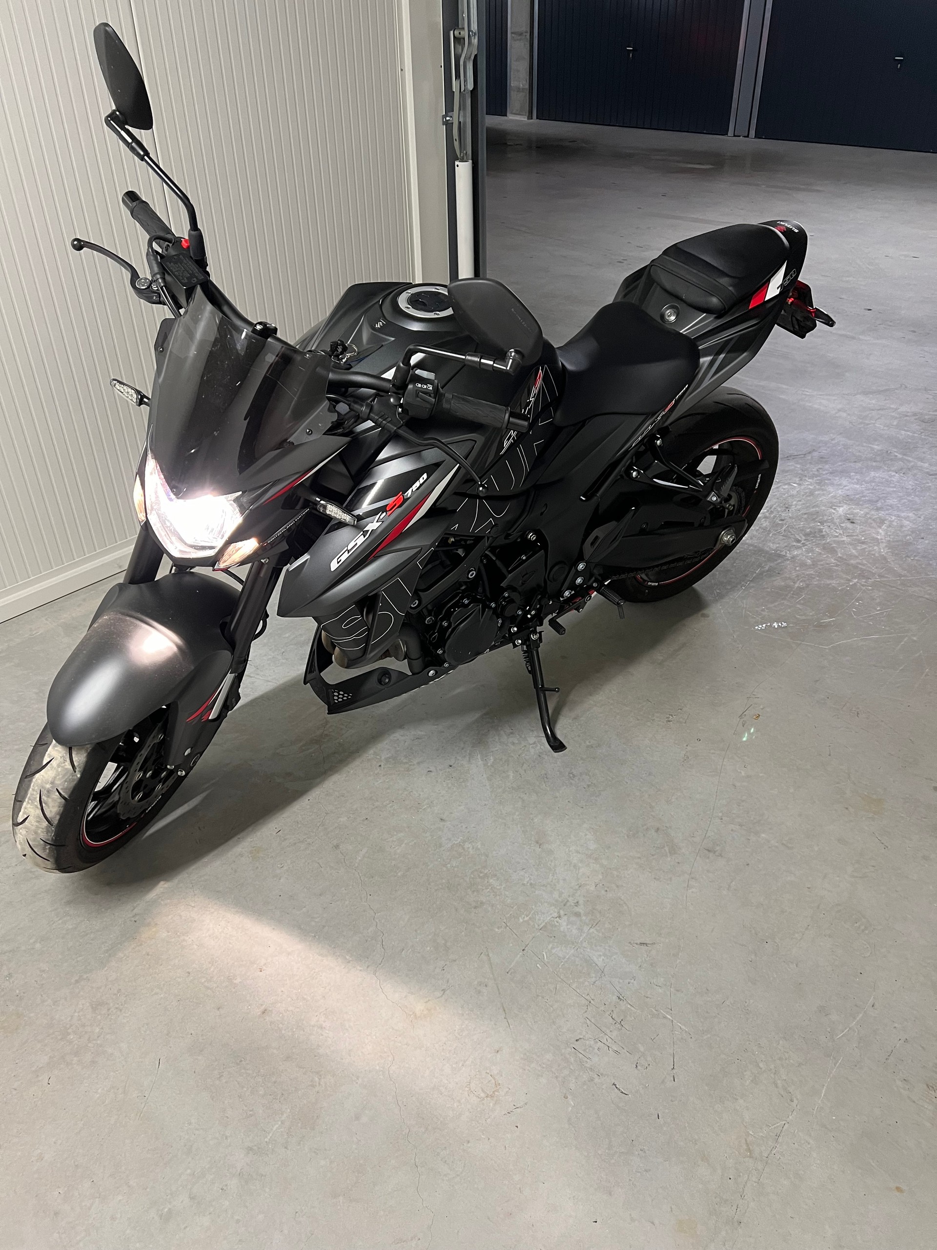 SUZUKI GSX-S 750 Z EVO ABS-image-1