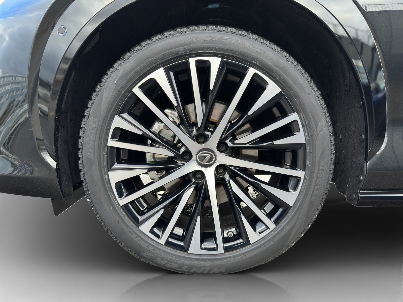 LEXUS RZ 500e Excellence-image-11