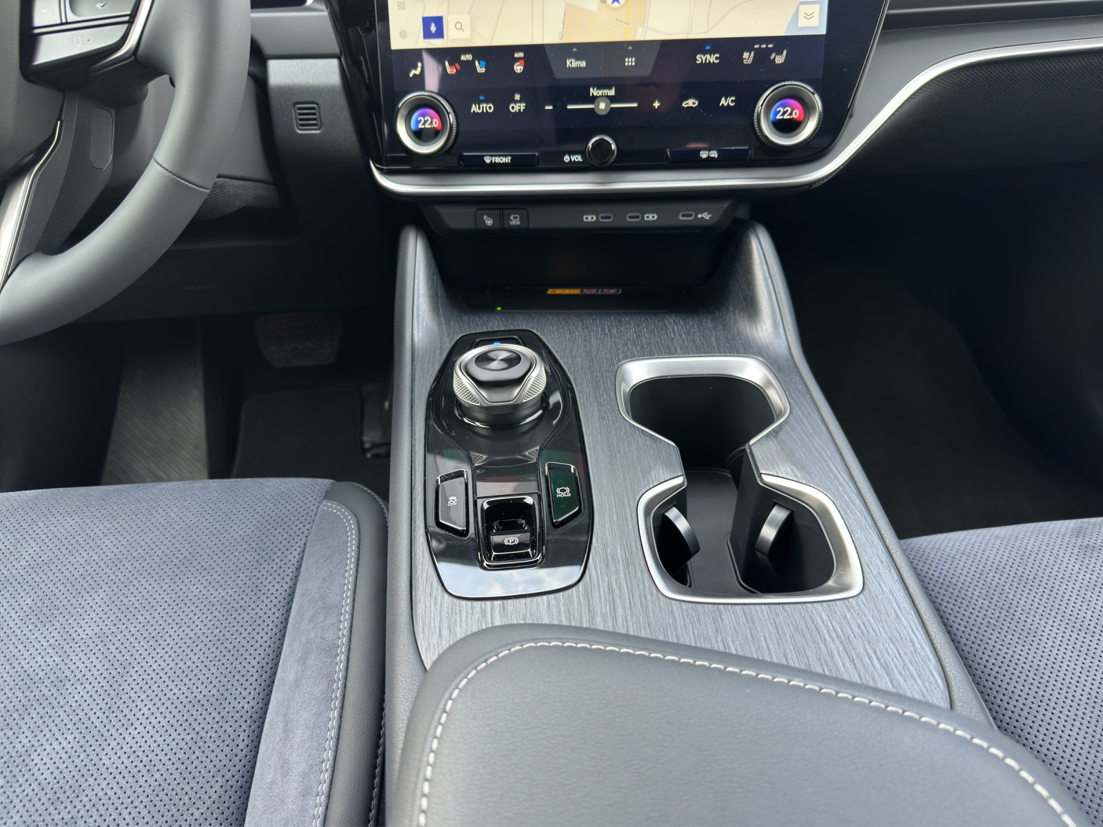 LEXUS RZ 500e Excellence-image-8