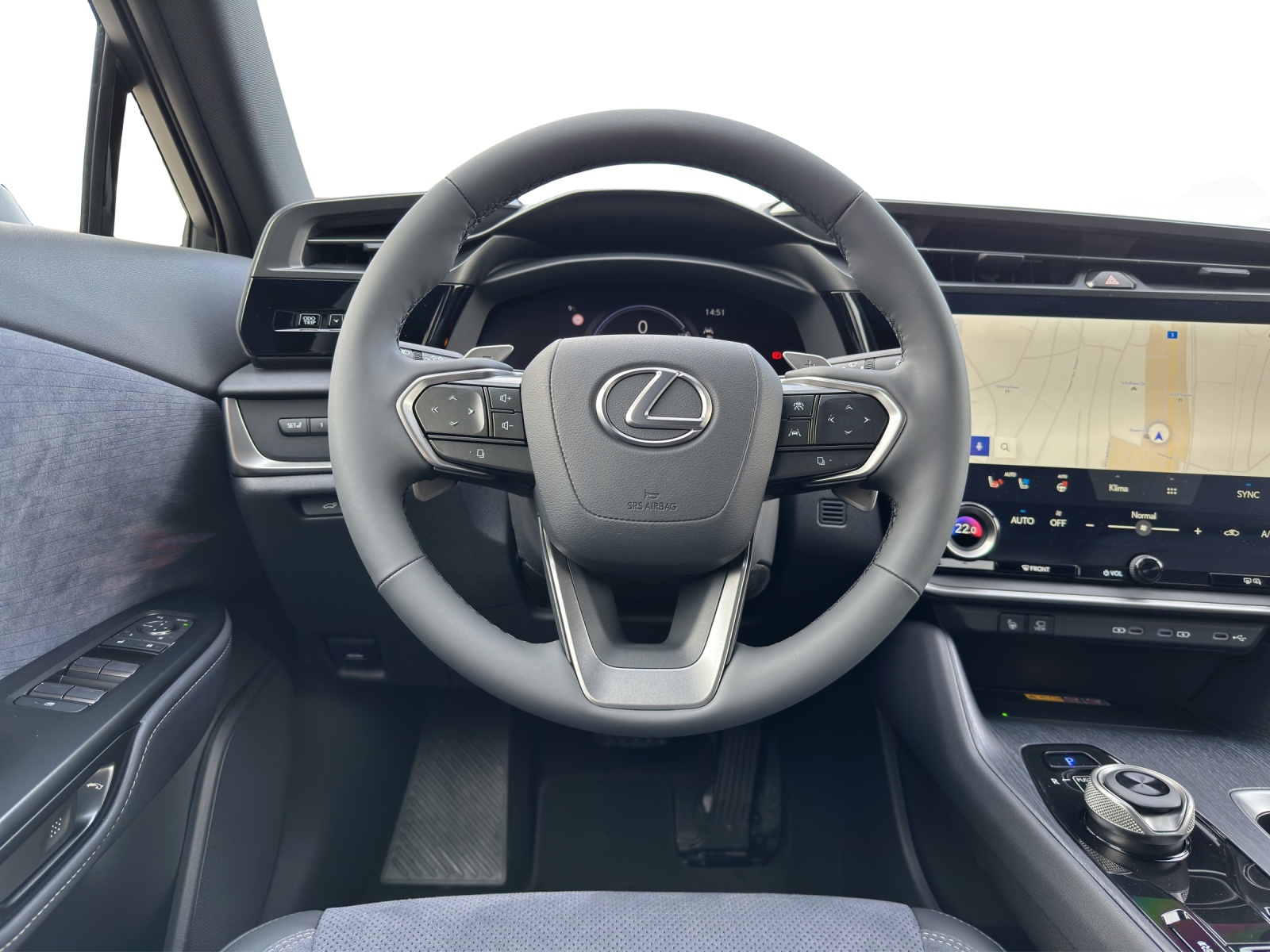 LEXUS RZ 500e Excellence-image-6