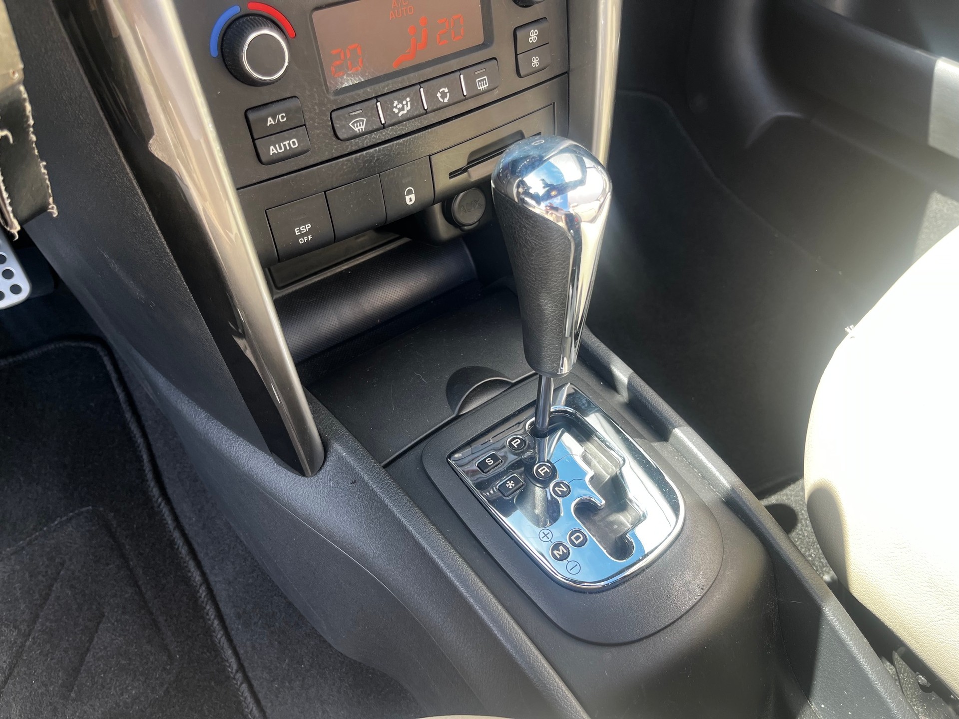 PEUGEOT 207 CC 1.6 16V Allure Automatic-image-10