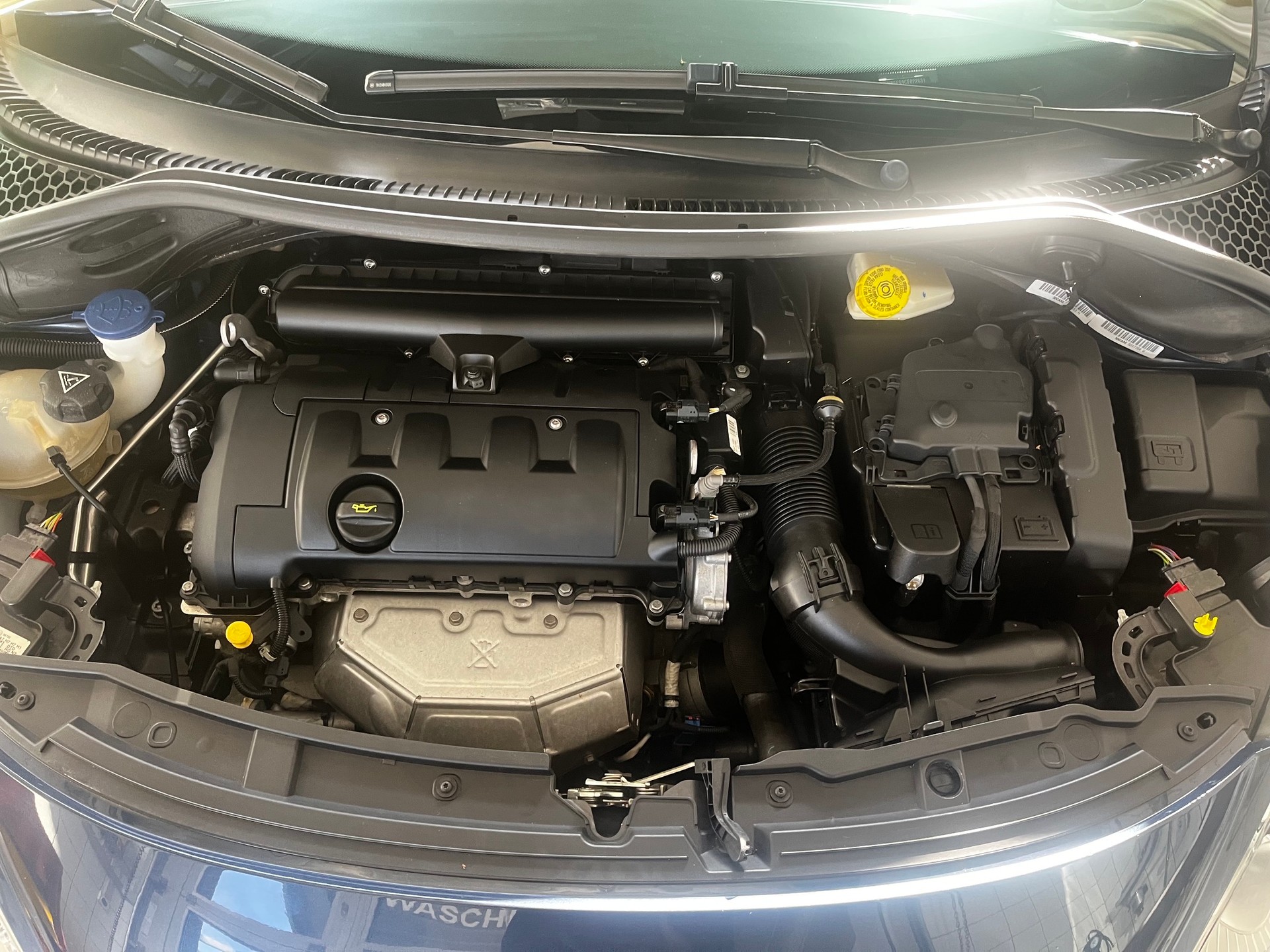 PEUGEOT 207 CC 1.6 16V Allure Automatic-image-13