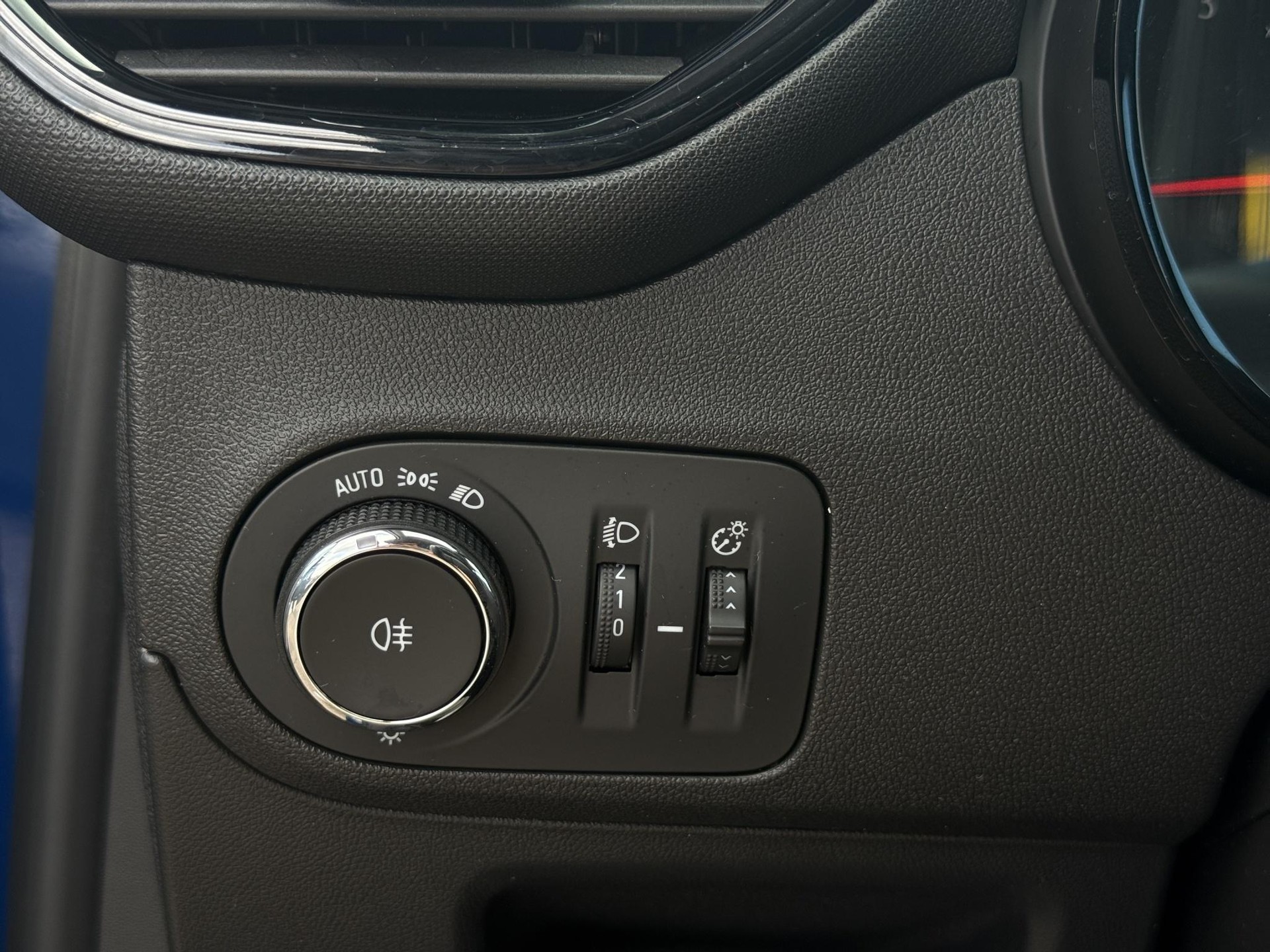 OPEL Crossland X 1.2 T Enjoy S/S-image-21