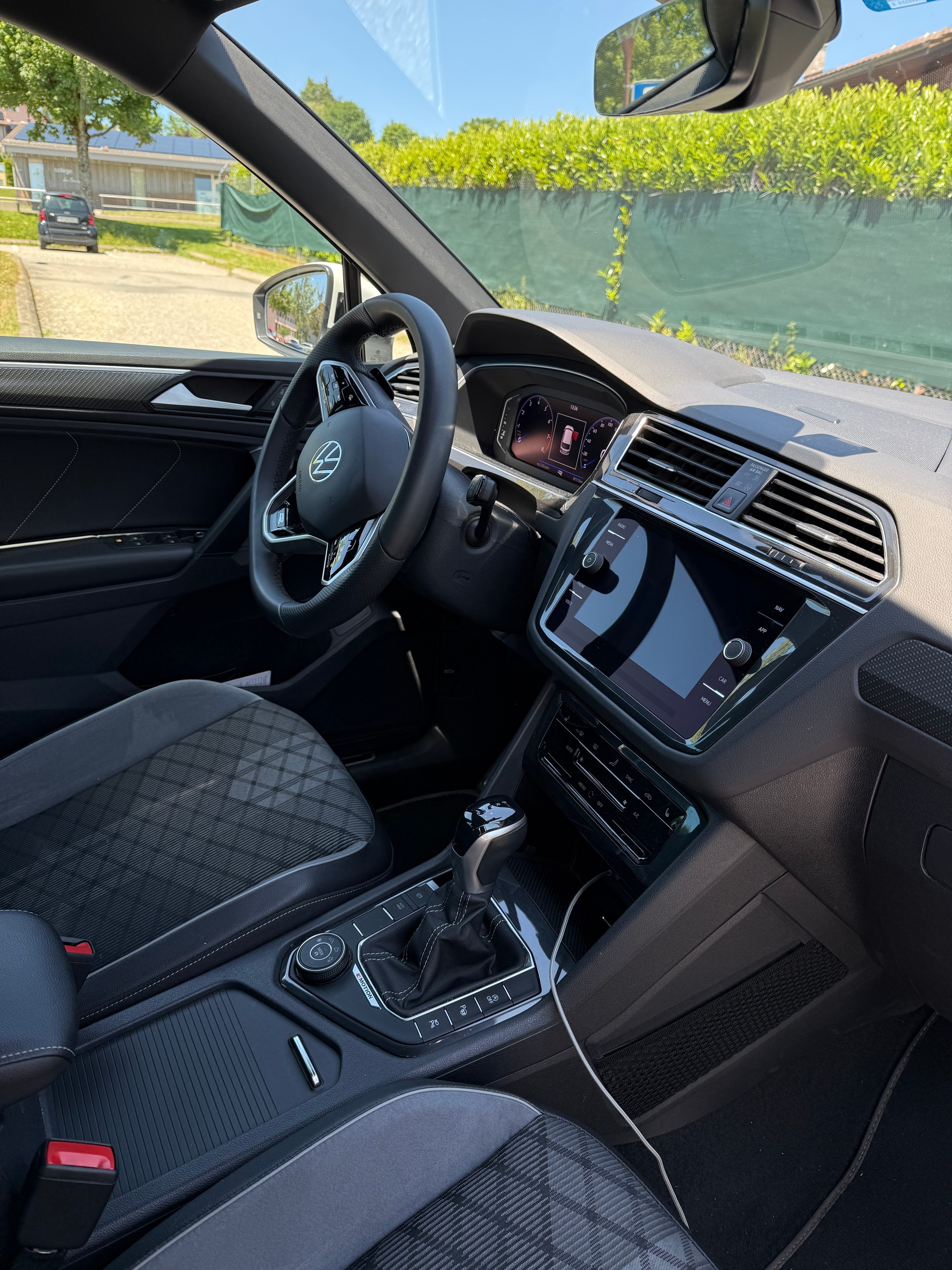 VW 2.0 TSI R-Line DSG-image-4