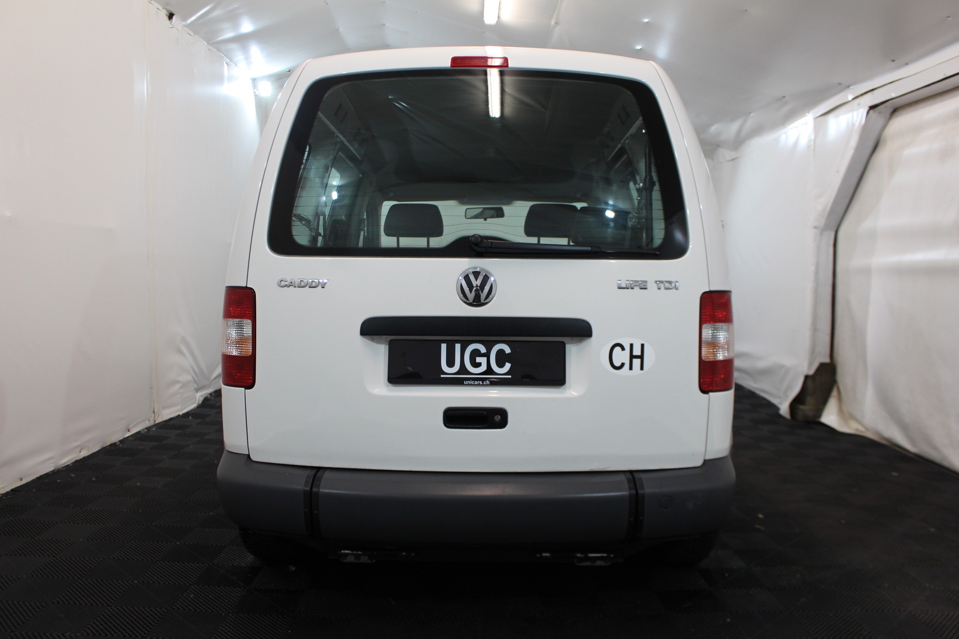 VW Caddy Life 1.9 TDI DSG-image-4