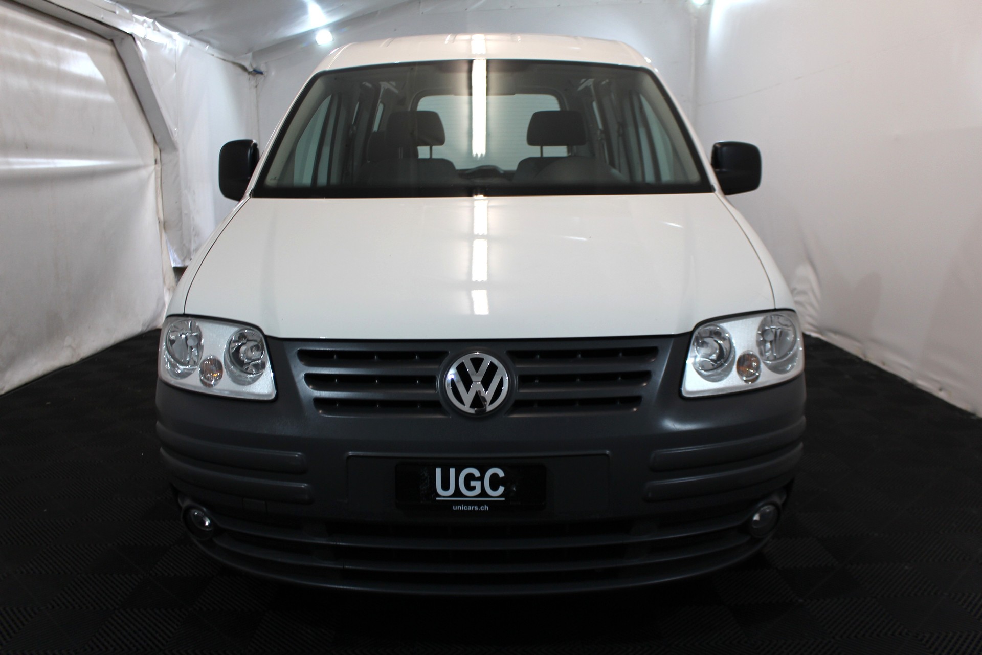 VW Caddy Life 1.9 TDI DSG-image-1