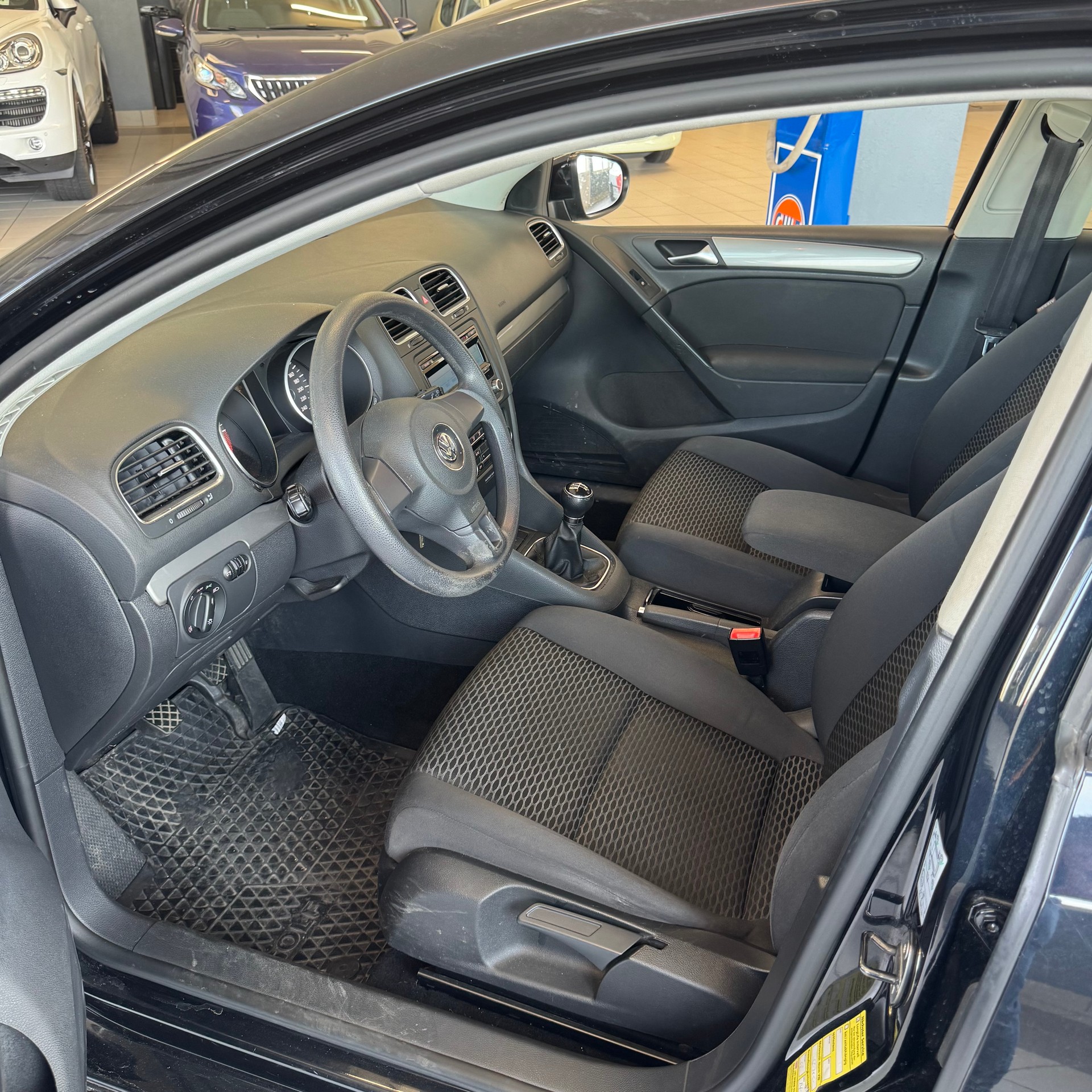 VW GOLF-image-11