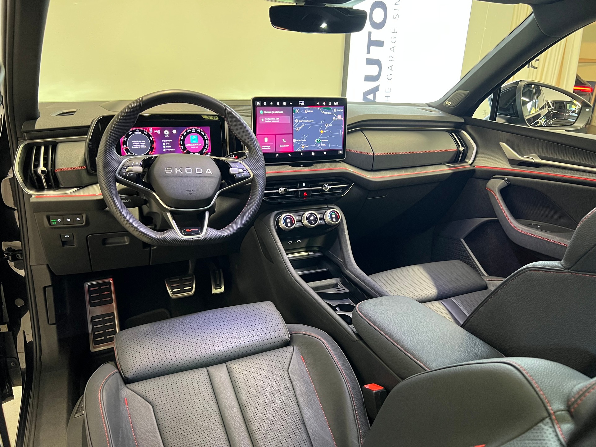 SKODA Kodiaq 2.0 TSI RS-showroom-element-2