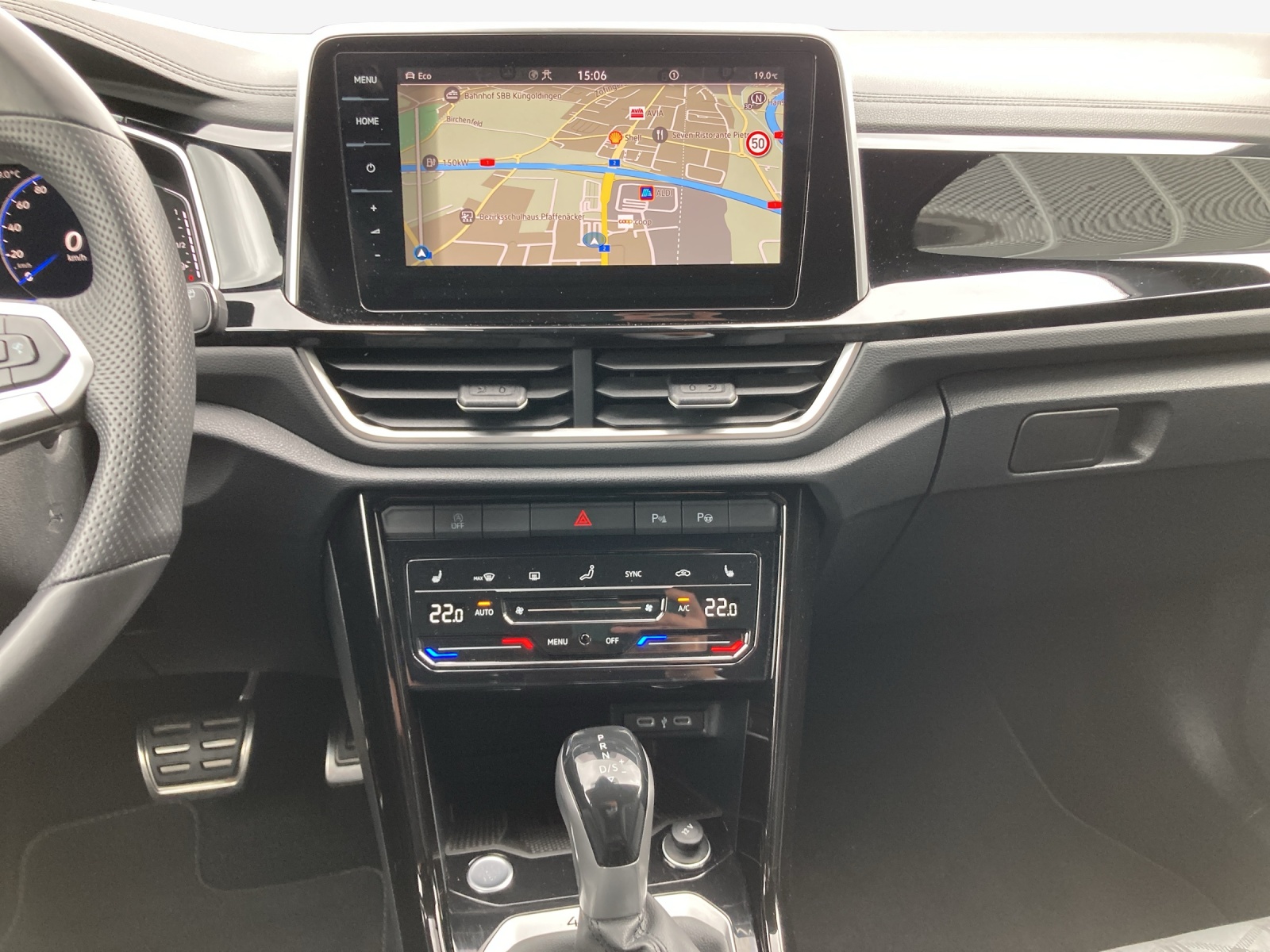 VW T-Roc 2.0 TSI R-Line DSG 4Motion-image-10
