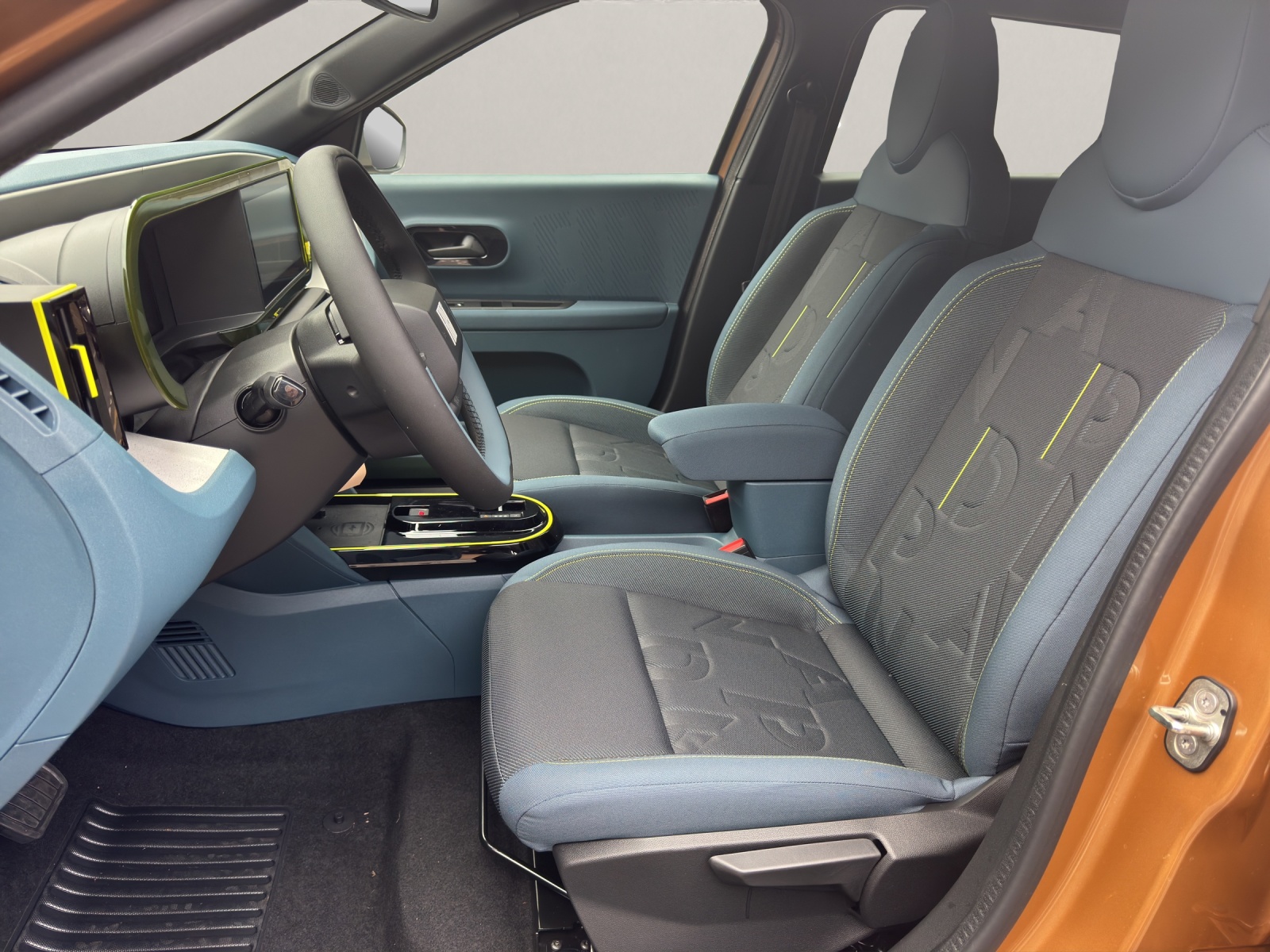 FIAT Grande Panda 1.2 Hybrid Icon-image-8