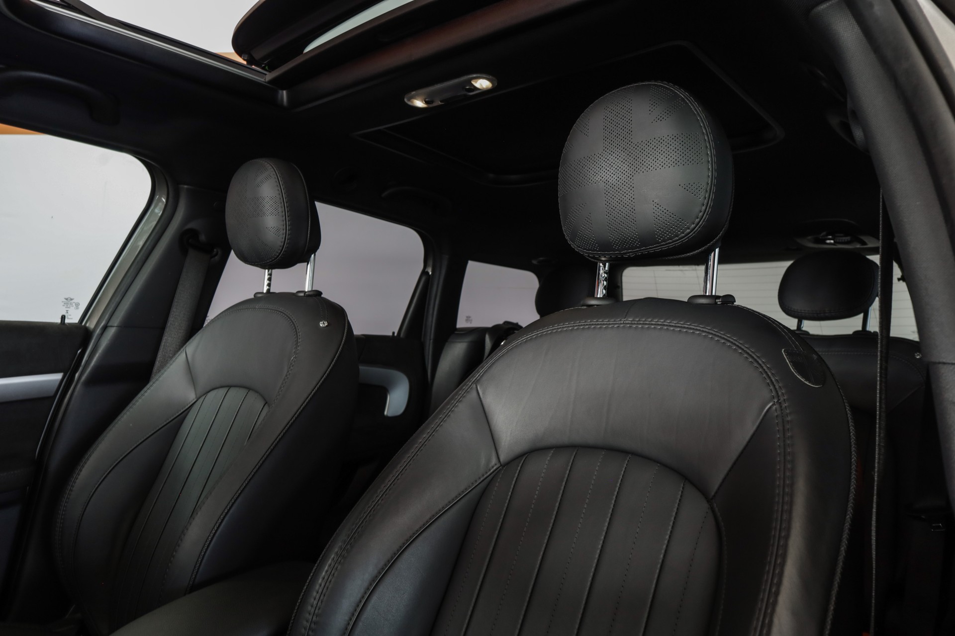 MINI Countryman Cooper SE Trafalgar ALL4 PHEV Steptronic-image-11