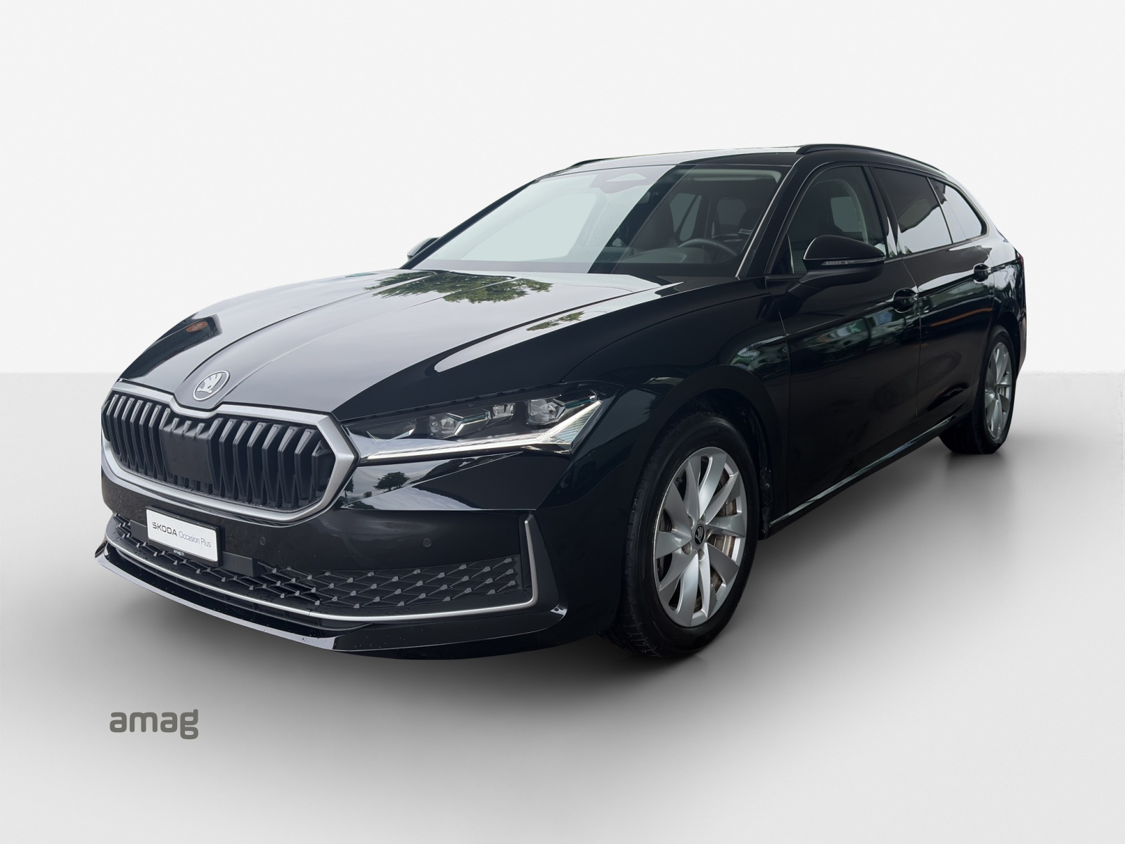 SKODA Superb Combi 2.0 TDi Selection 4x4 DSG-image-0