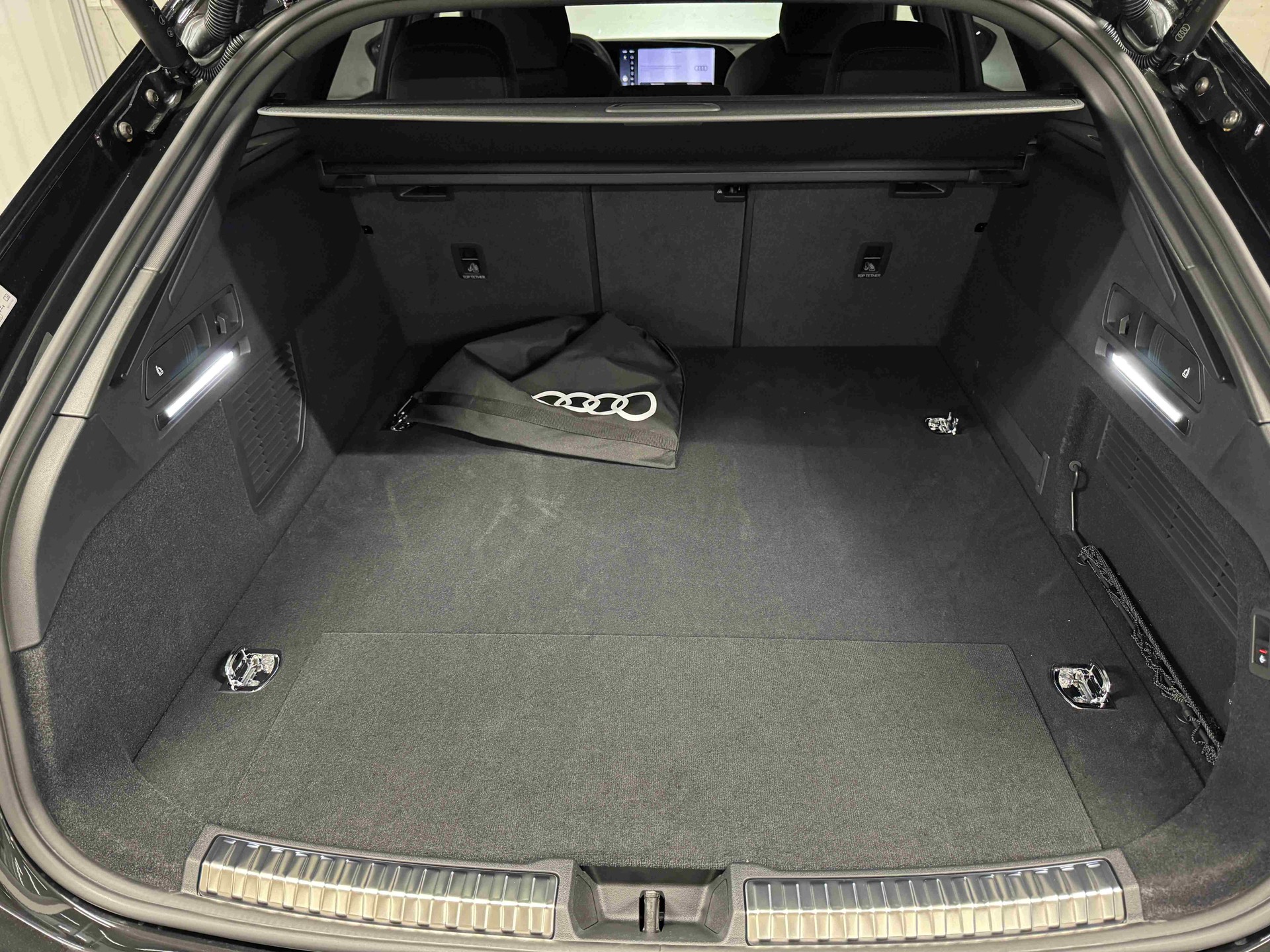 AUDI A6 Avant e-hybrid quattro 270 kW S tronic-image-17