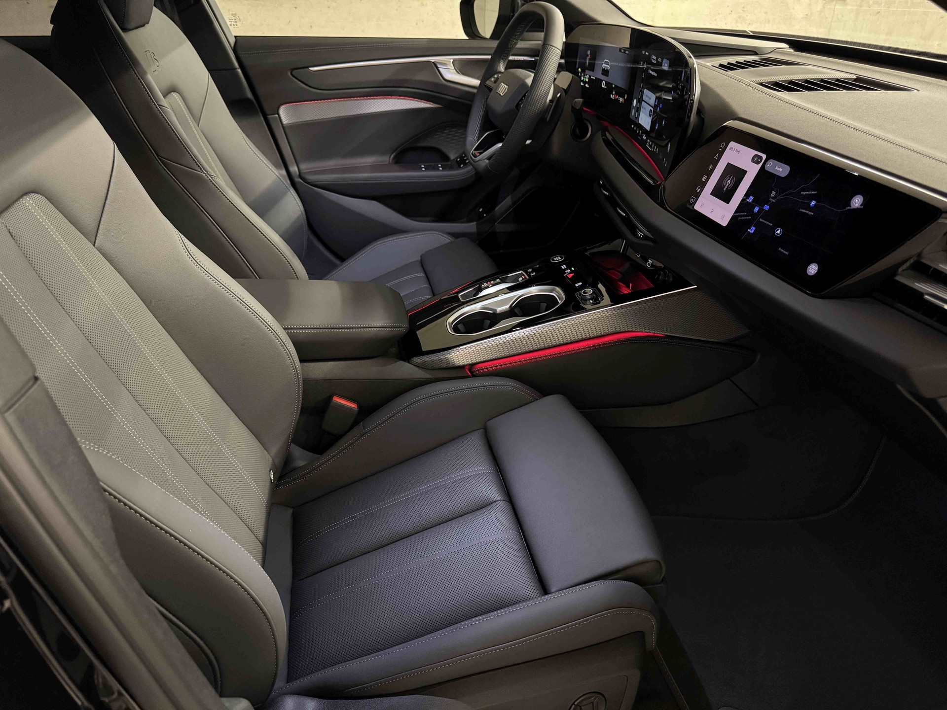 AUDI A6 Avant e-hybrid quattro 270 kW S tronic-image-12