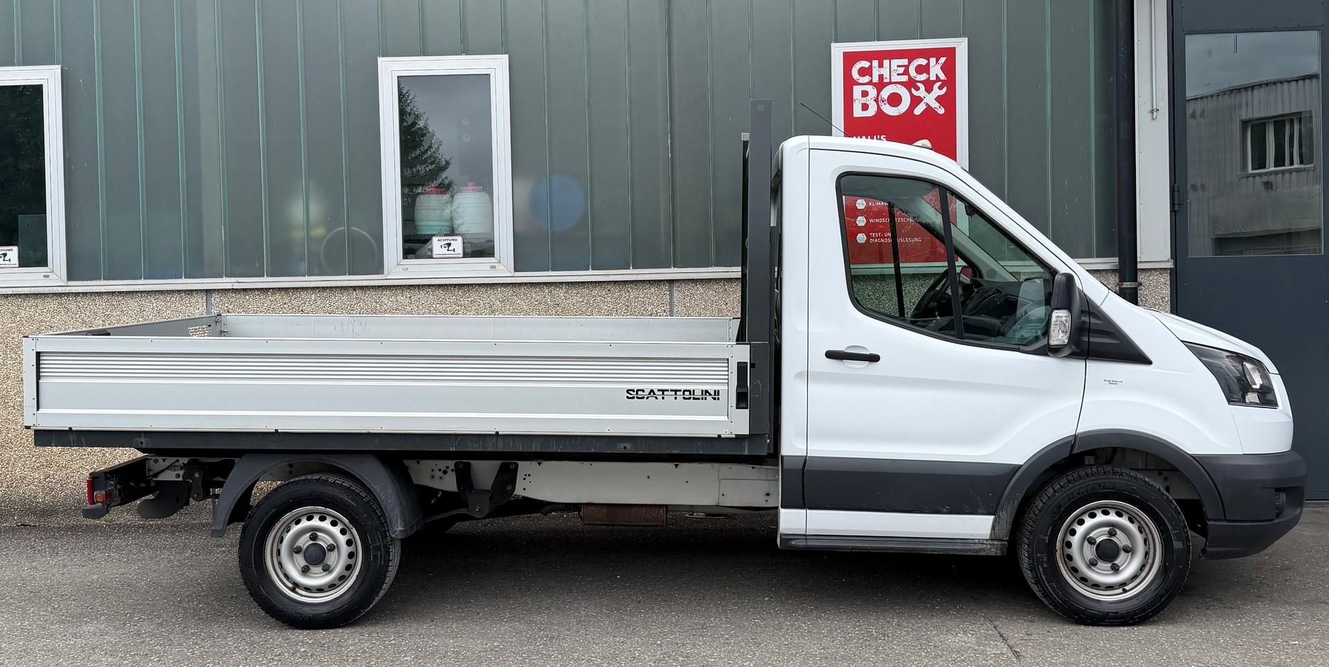FORD Transit 350 L2 Trend 2.0 TDCi 170 RWD-image-4