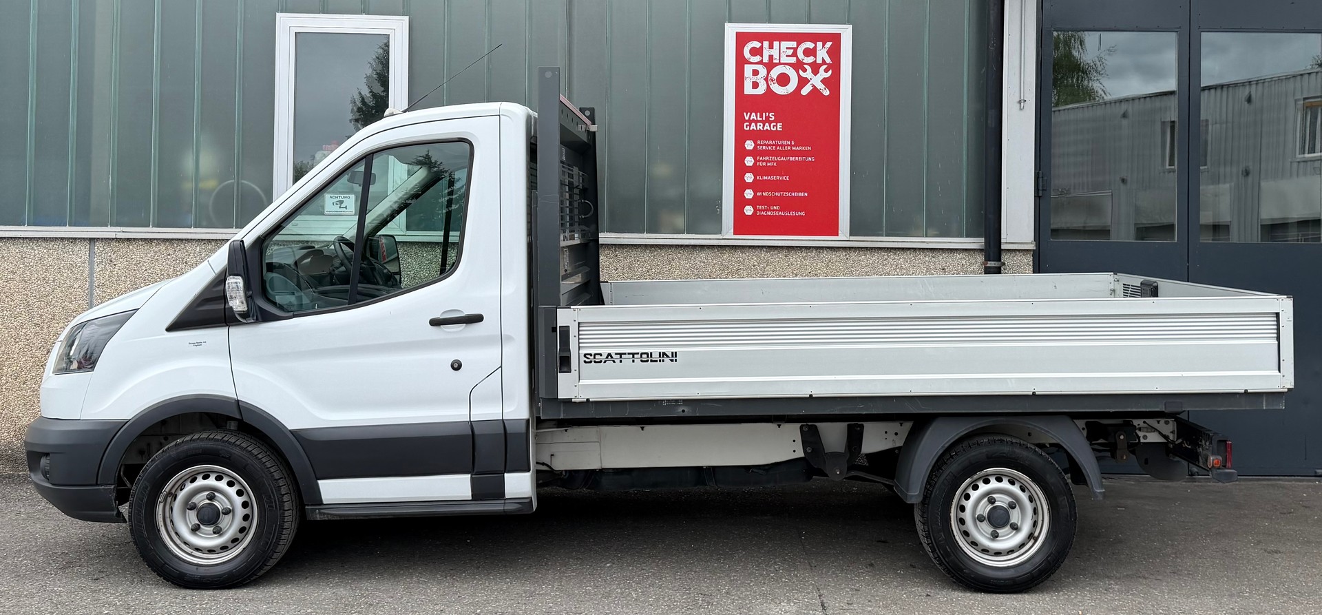 FORD Transit 350 L2 Trend 2.0 TDCi 170 RWD-image-1
