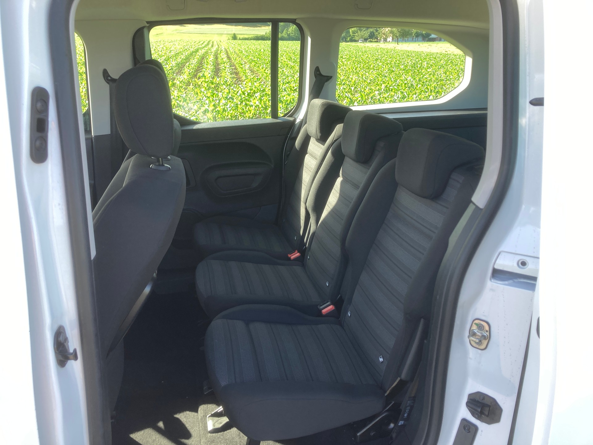 OPEL Combo Life XL 1.2 Enjoy mit Anhängerkupplung-image-8