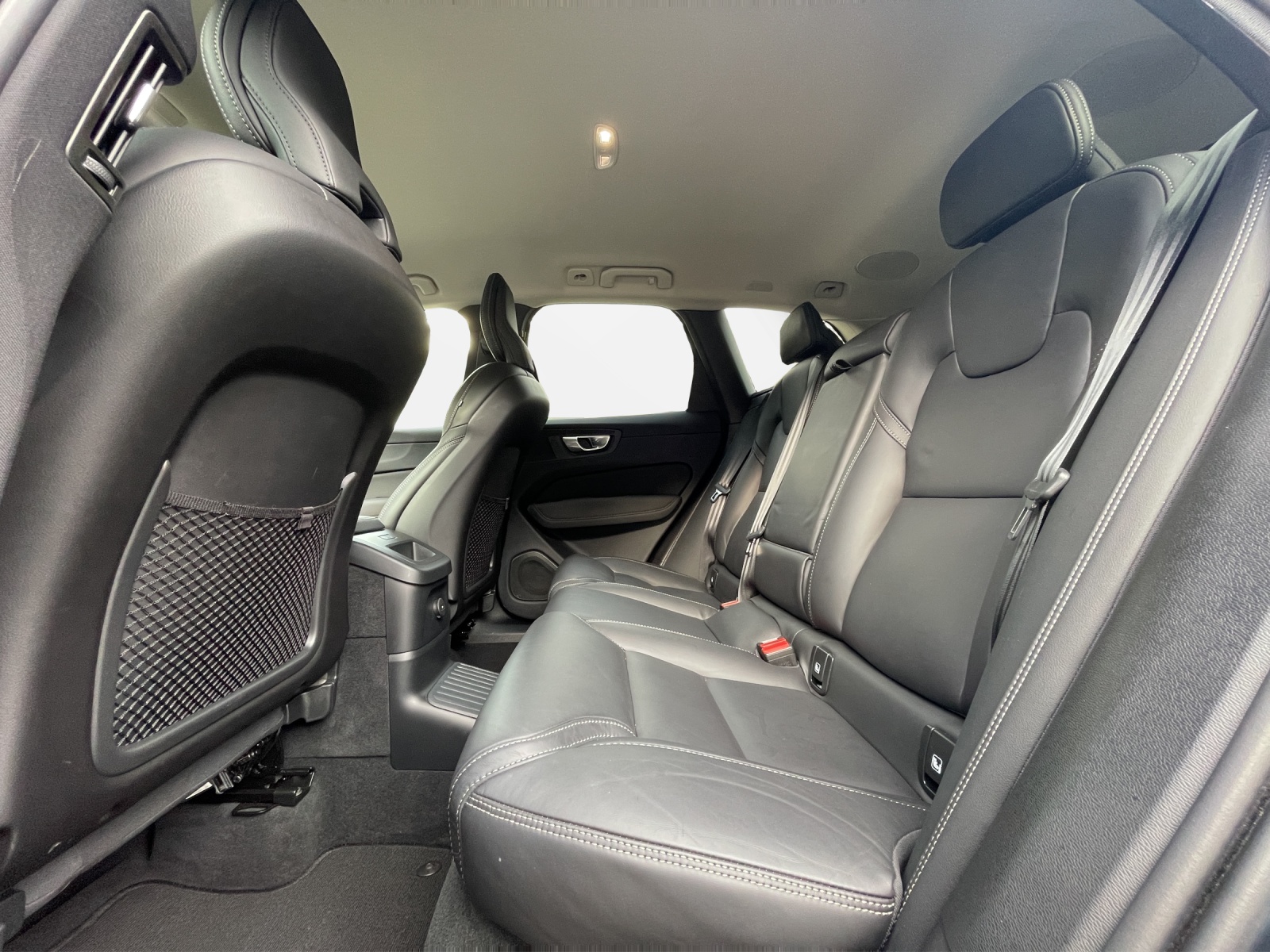 VOLVO XC60 2.0 T6 TE Plus Dark eAWD-image-13