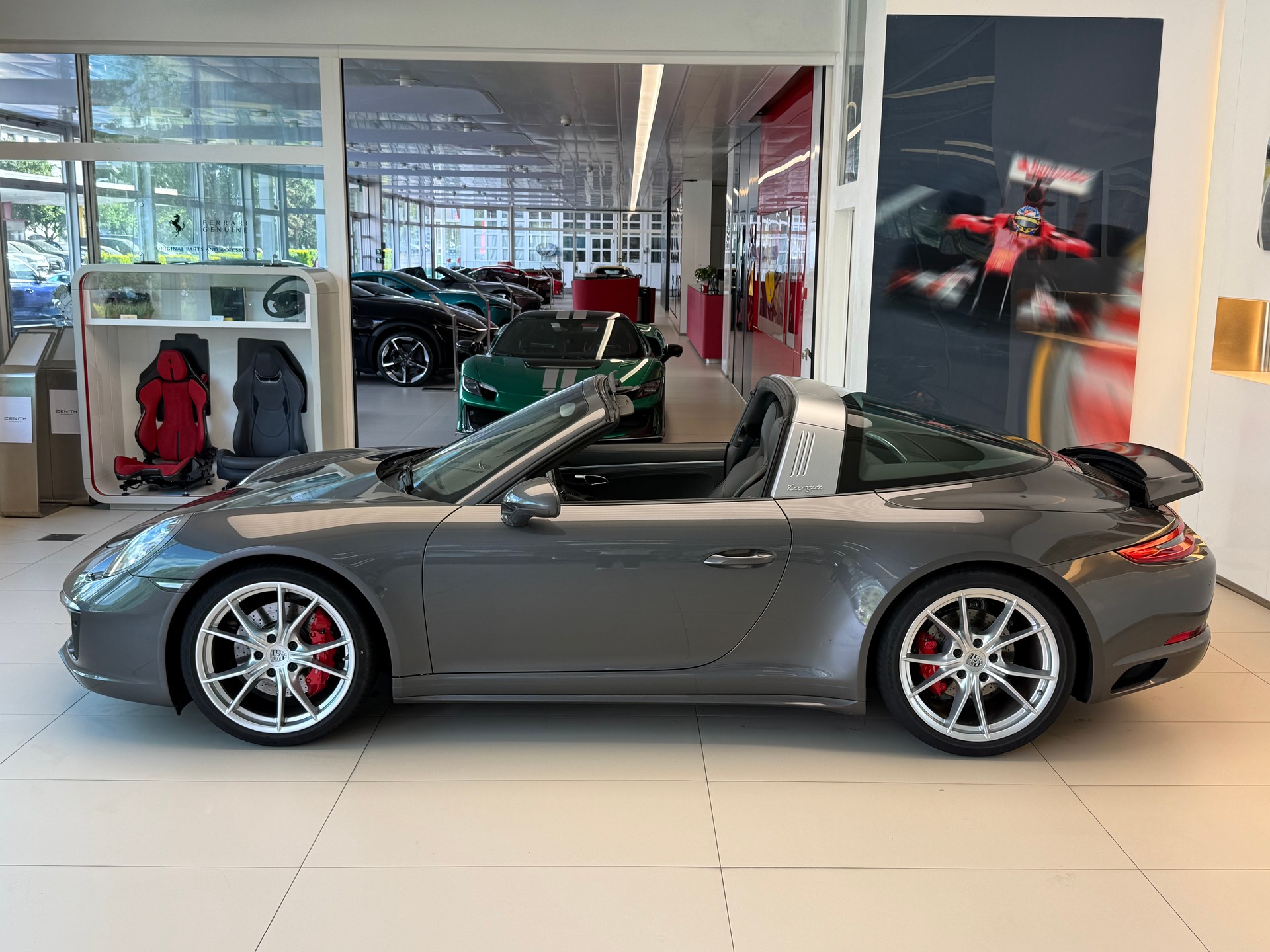 PORSCHE 911 Targa 4S PDK-image-8